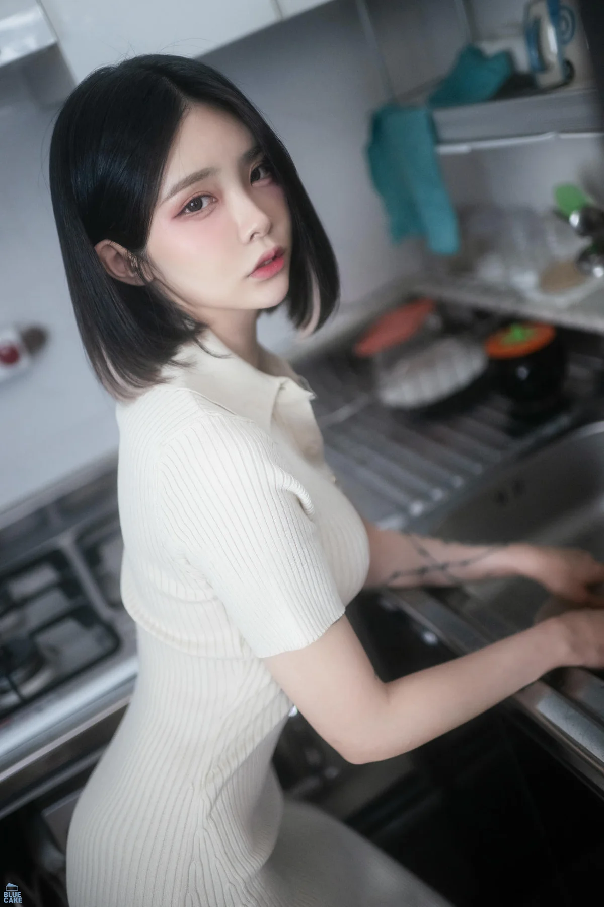 BLUECAKE No.143 Hikari抹胸短发美女 - 3