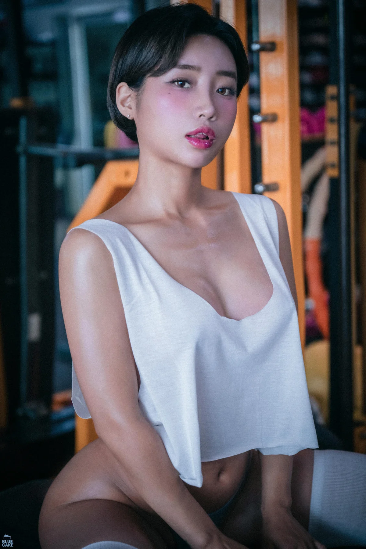BLUECAKE No.144 Booty Queen爆乳背心 - 6