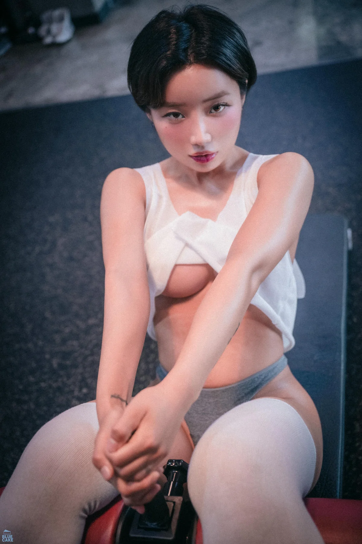 BLUECAKE No.144 Booty Queen爆乳背心 - 3