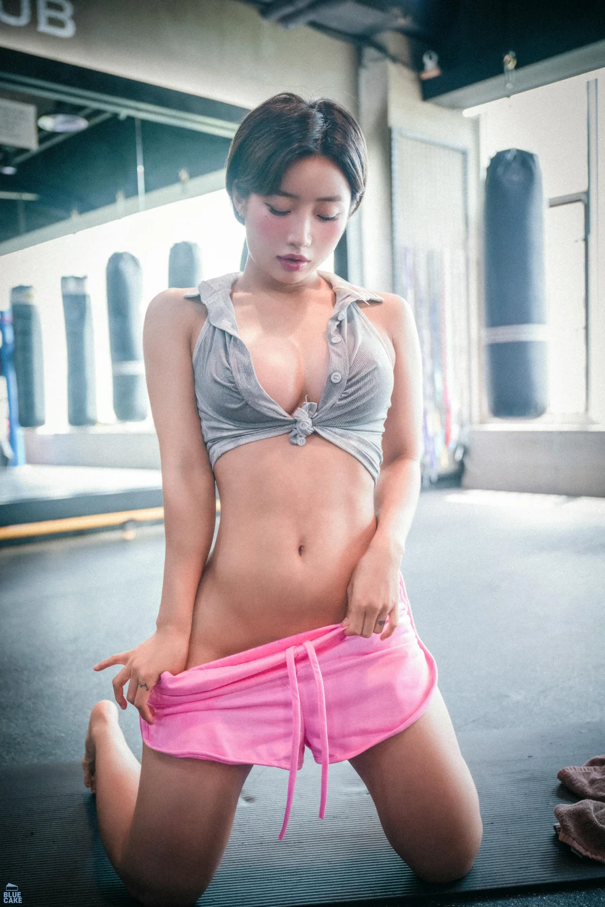 BLUECAKE No.147 Booty Queen粉色健身短裤 - 10
