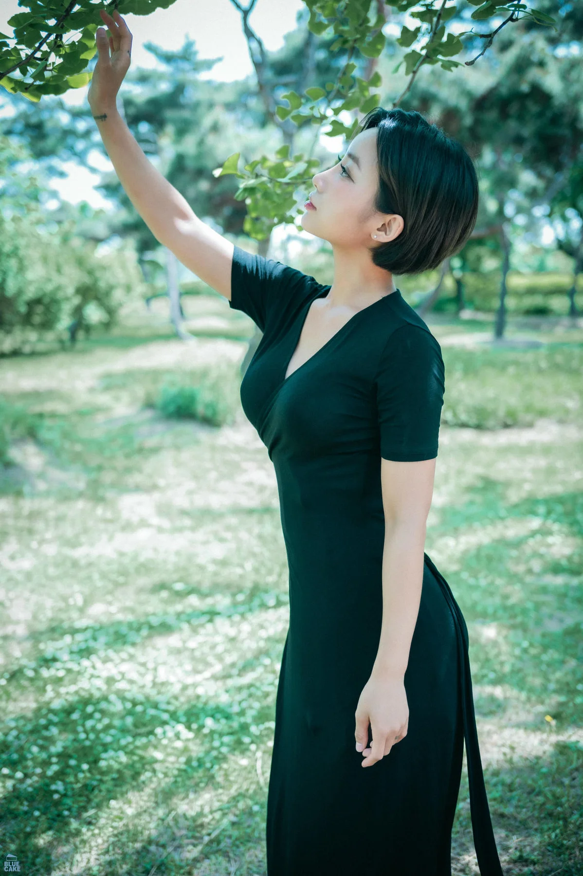 BLUECAKE No.157 Booty Queen公园写真黑裙 - 9