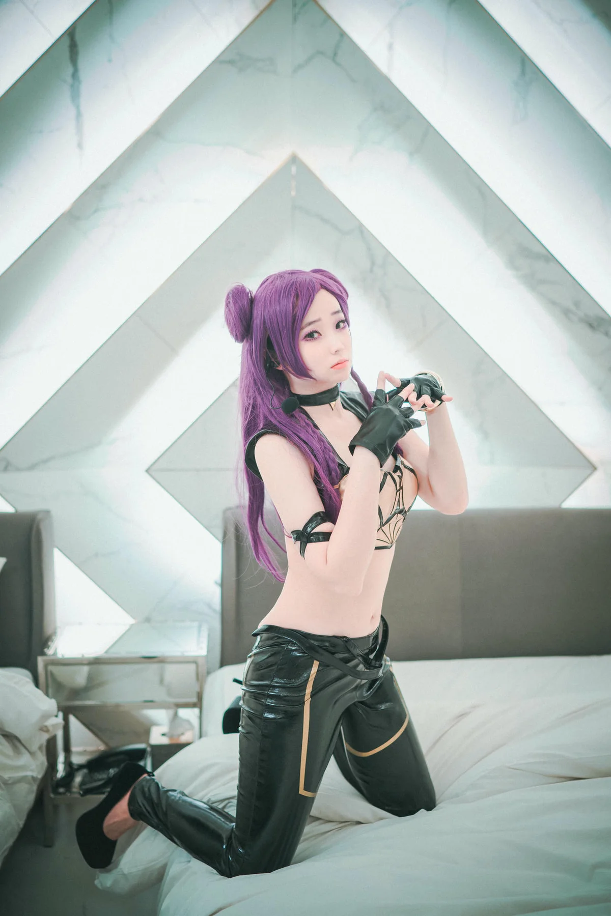 DJAWA No.019 Bambi性感翘臀皮裤 - 3