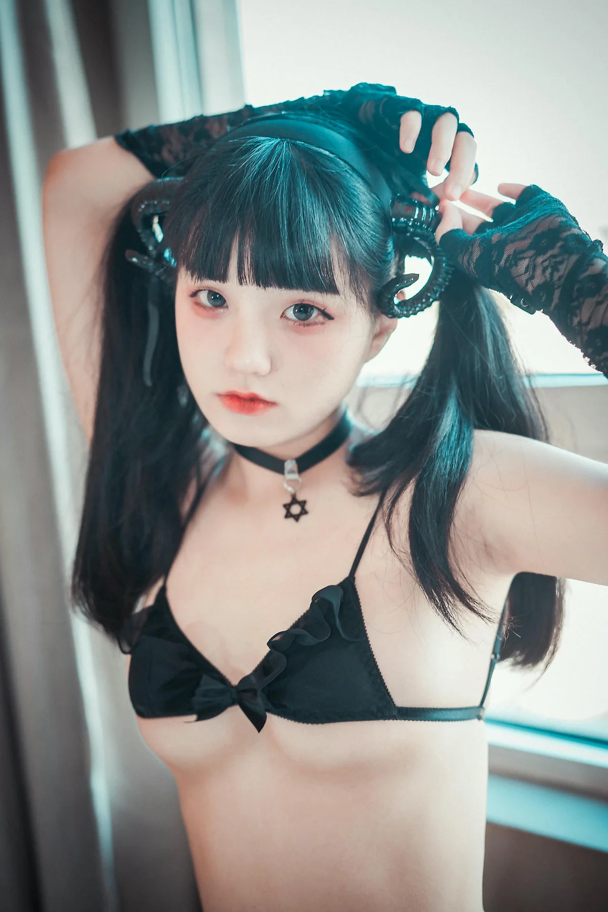 DJAWA No.079 Jeong Jenny俏皮连体衣皮靴 - 8