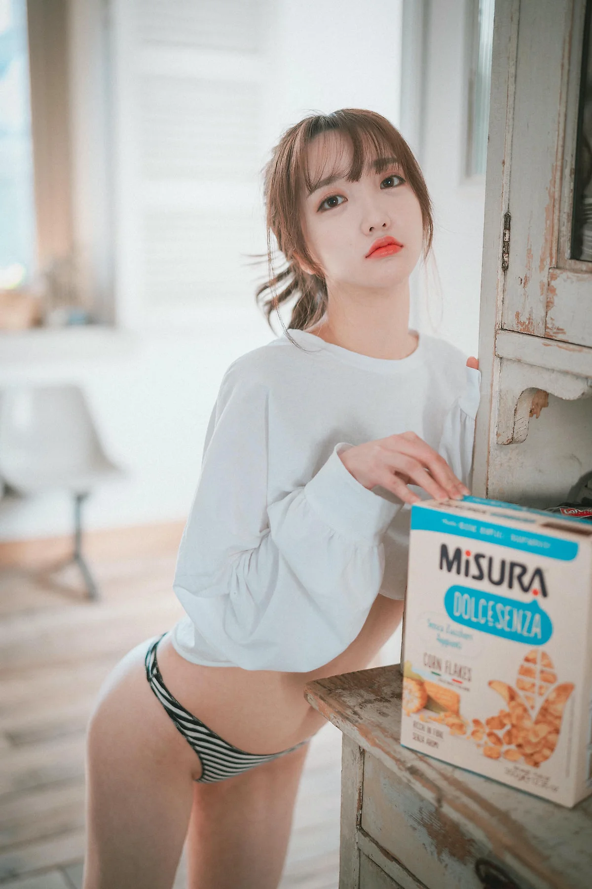 DJAWA No.132 Son Ye-Eun玉背俏皮少女 - 8