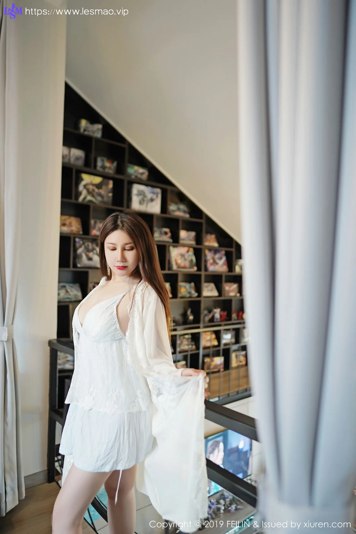 FeiLin 嗲囡囡 Vol.208 大胸紧身衣 李清婳第二套写真 - 8