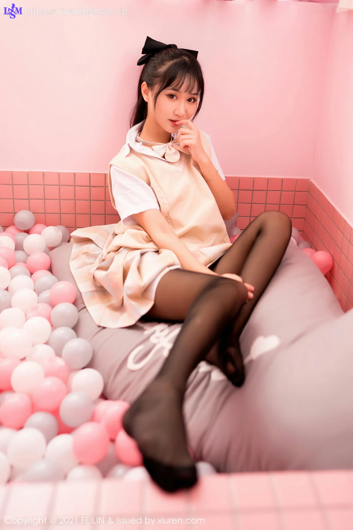 FeiLin 嗲囡囡 Vol.417 兔耳装黑丝 小果冻儿 性感写真 - 9