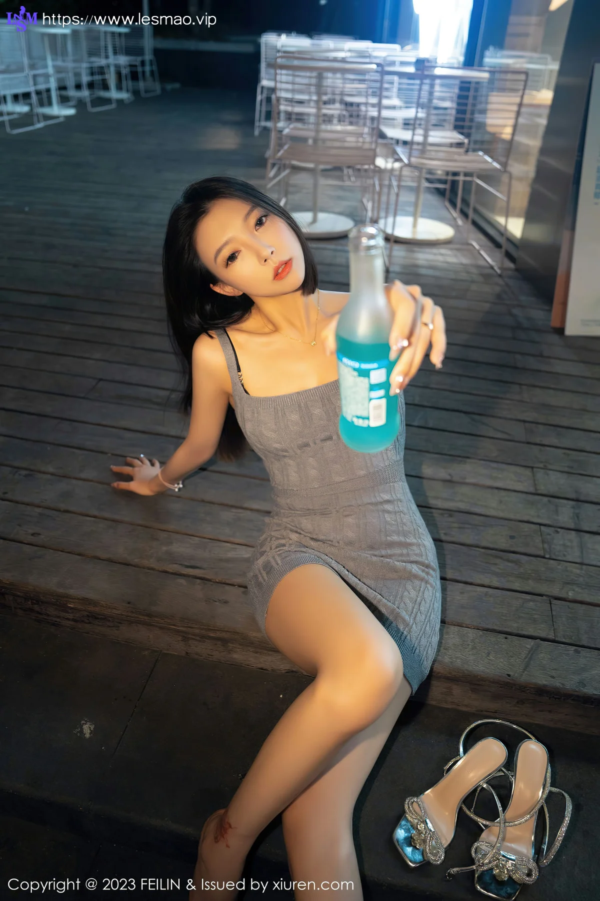 FeiLin 嗲囡囡 Vol.468  冯木木LRIS 背带短裙性感写真 - 9