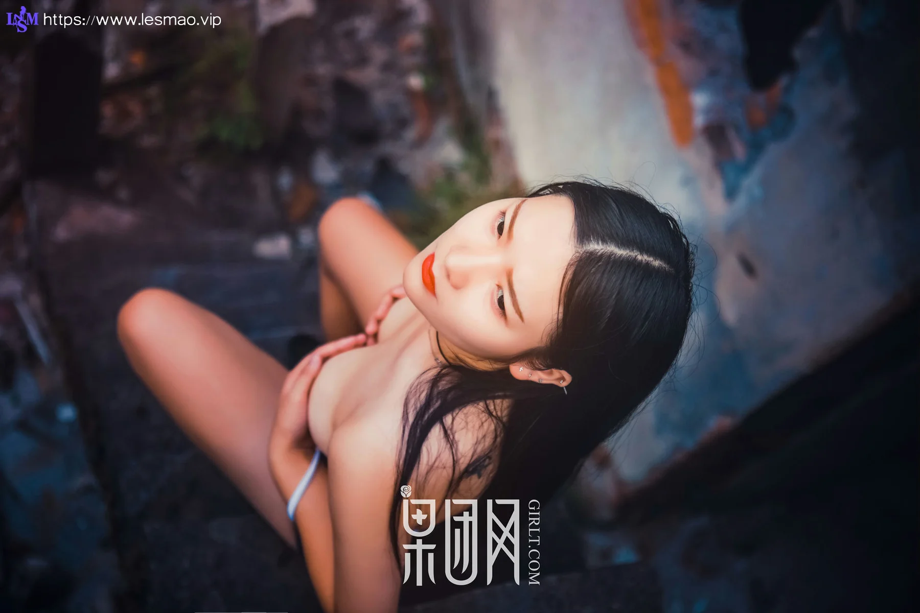 GIRLT 果团网 No.089 老房子的连体衣美女_独眼大脸猫 - 10