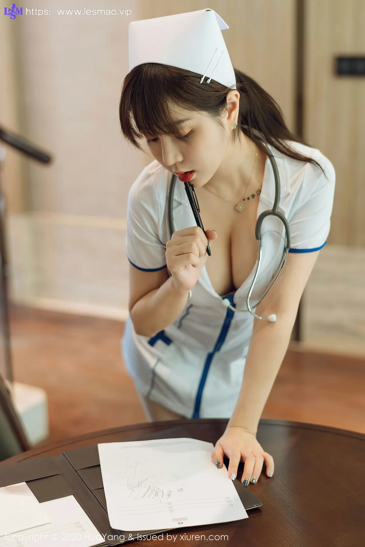 HuaYang 花漾show Vol.330 性感护士 王雨纯 - 10