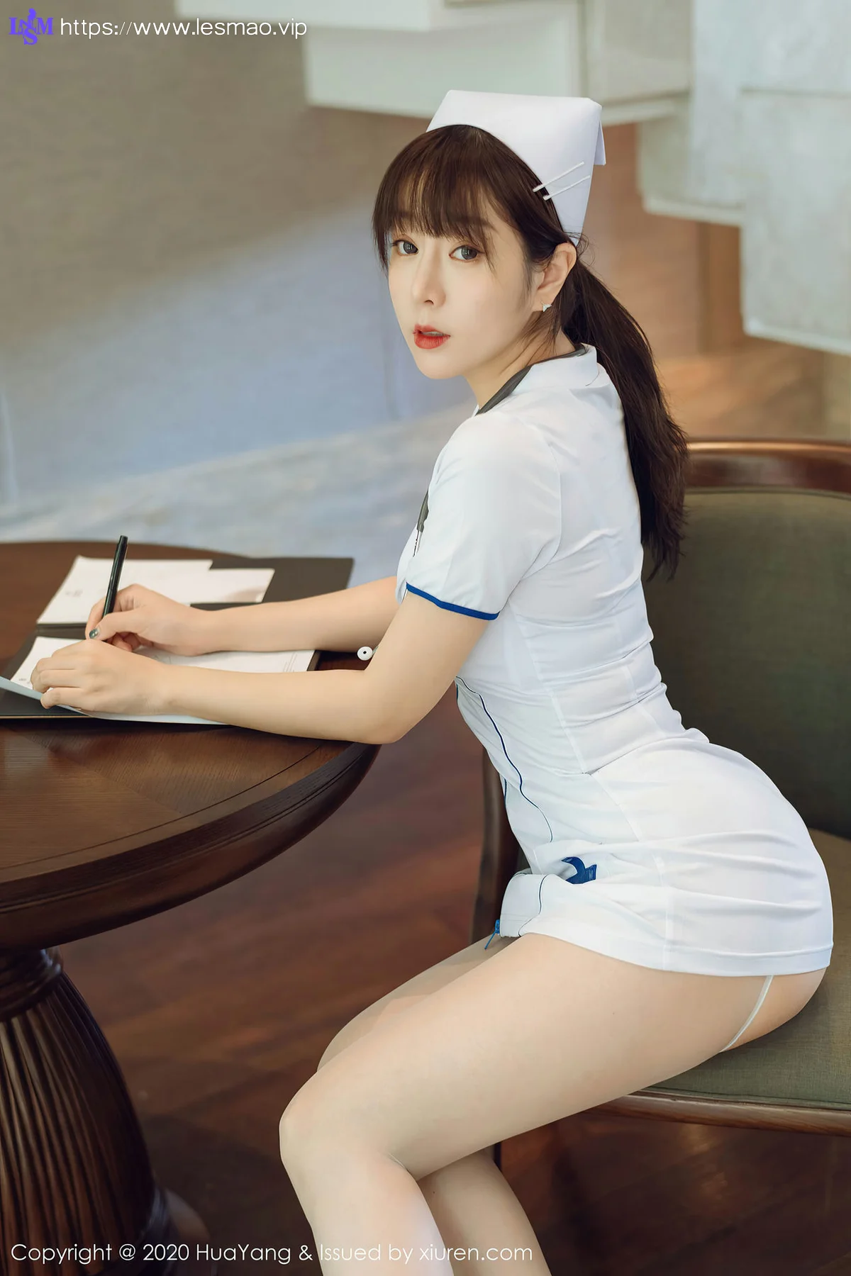 HuaYang 花漾show Vol.330 性感护士 王雨纯 - 7