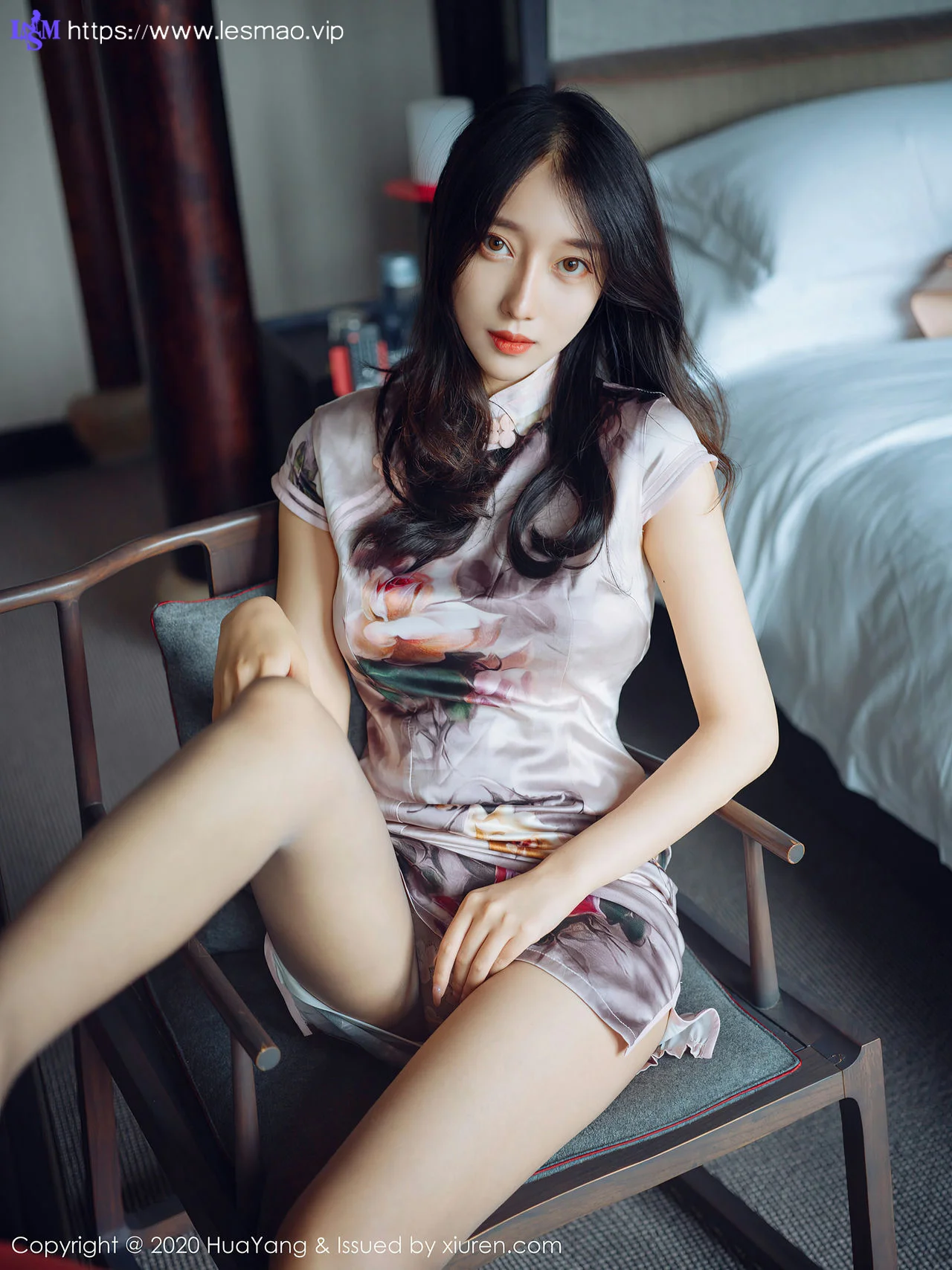 HuaYang 花漾show Vol.339  古典旗袍 玥儿玥er娇躯制服 - 1