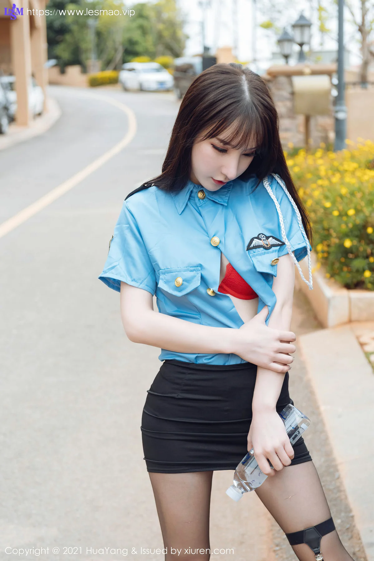 HuaYang 花漾show Vol.351 周于希 情趣制服与黑丝娇躯 - 1
