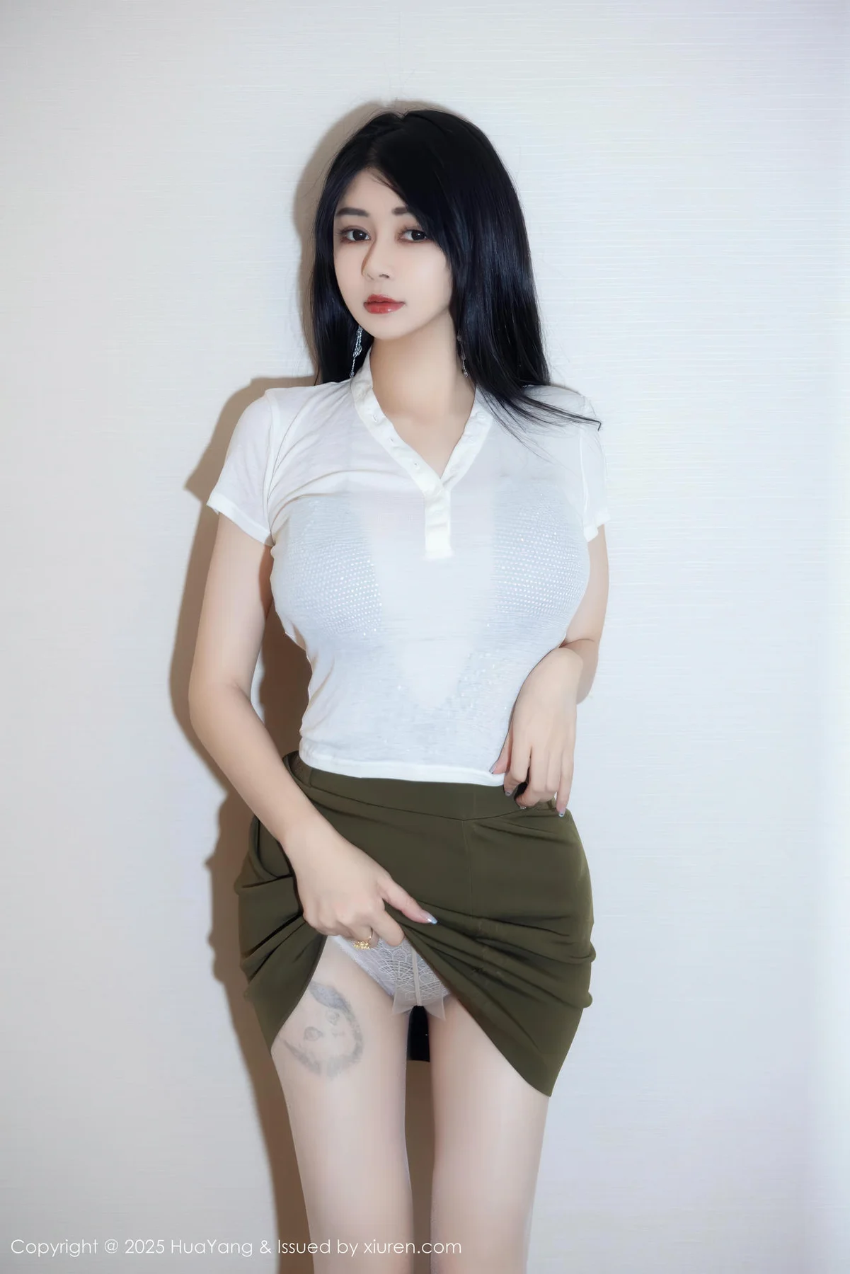 HuaYang 花漾show Vol.647 凯竹Quinn 性感白色T恤丝袜 - 2