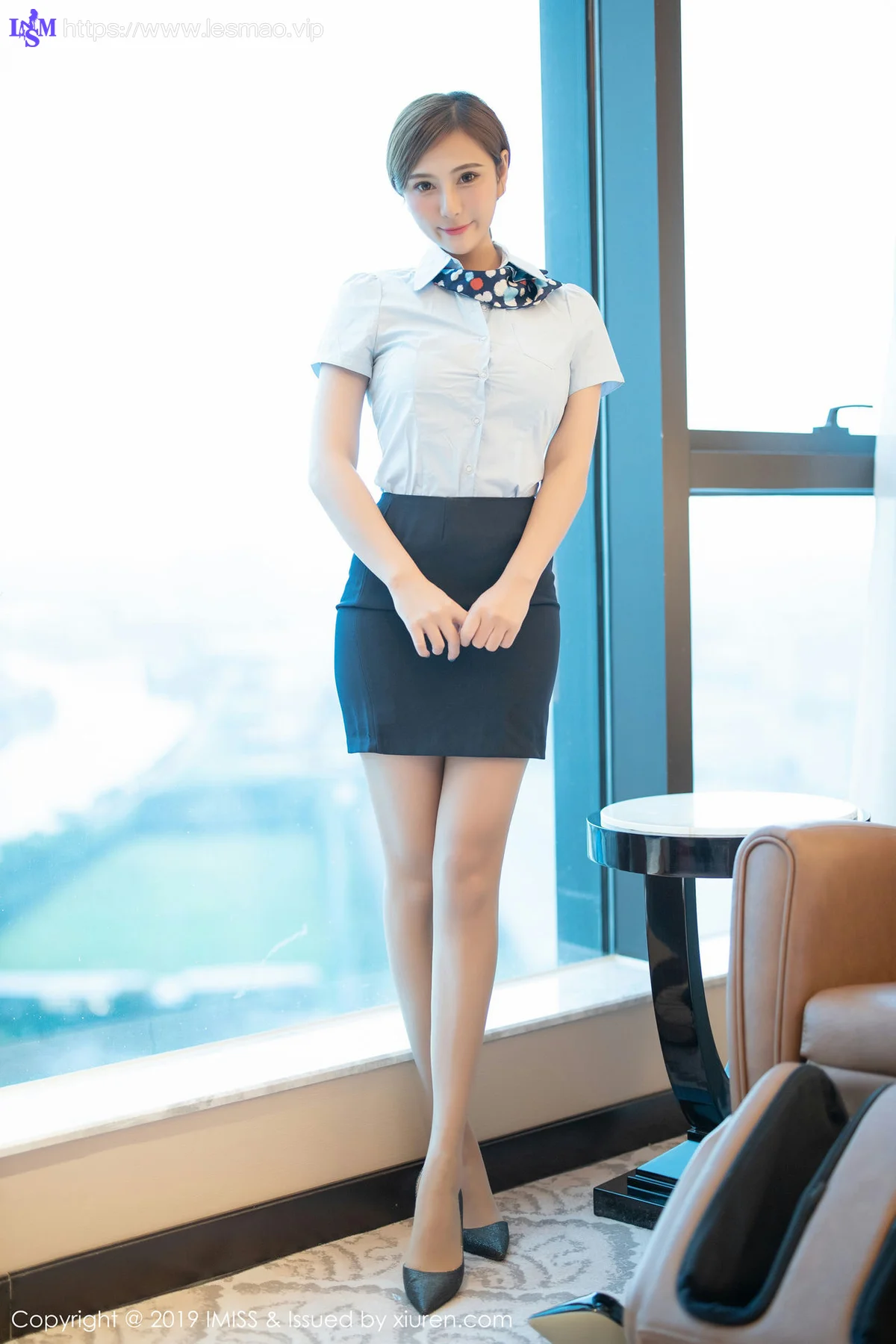 IMiss 爱蜜社 Vol.408 空姐制服 Lavinia丝袜美腿特辑写真 - 1