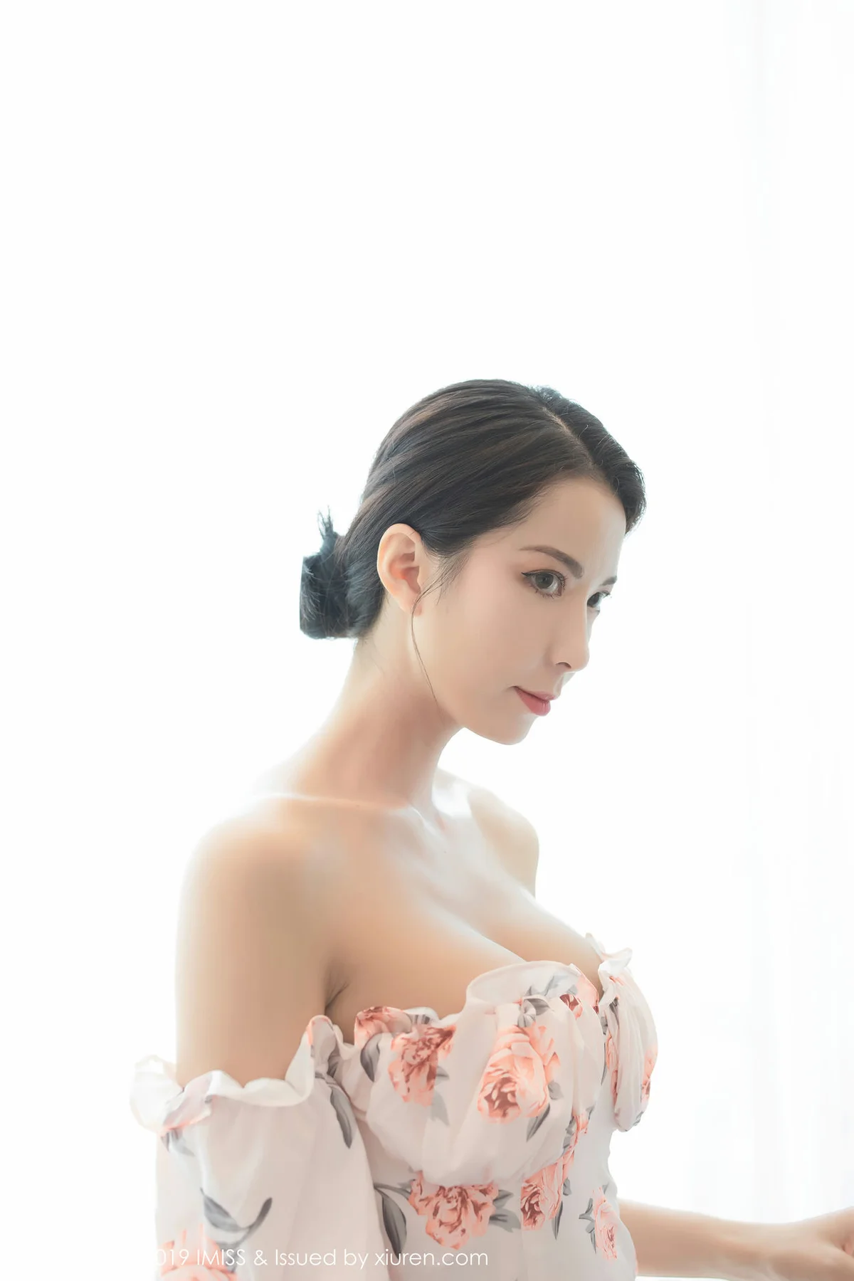 IMiss 爱蜜社 Vol.416 Carry 丝袜美腿写真 - 4