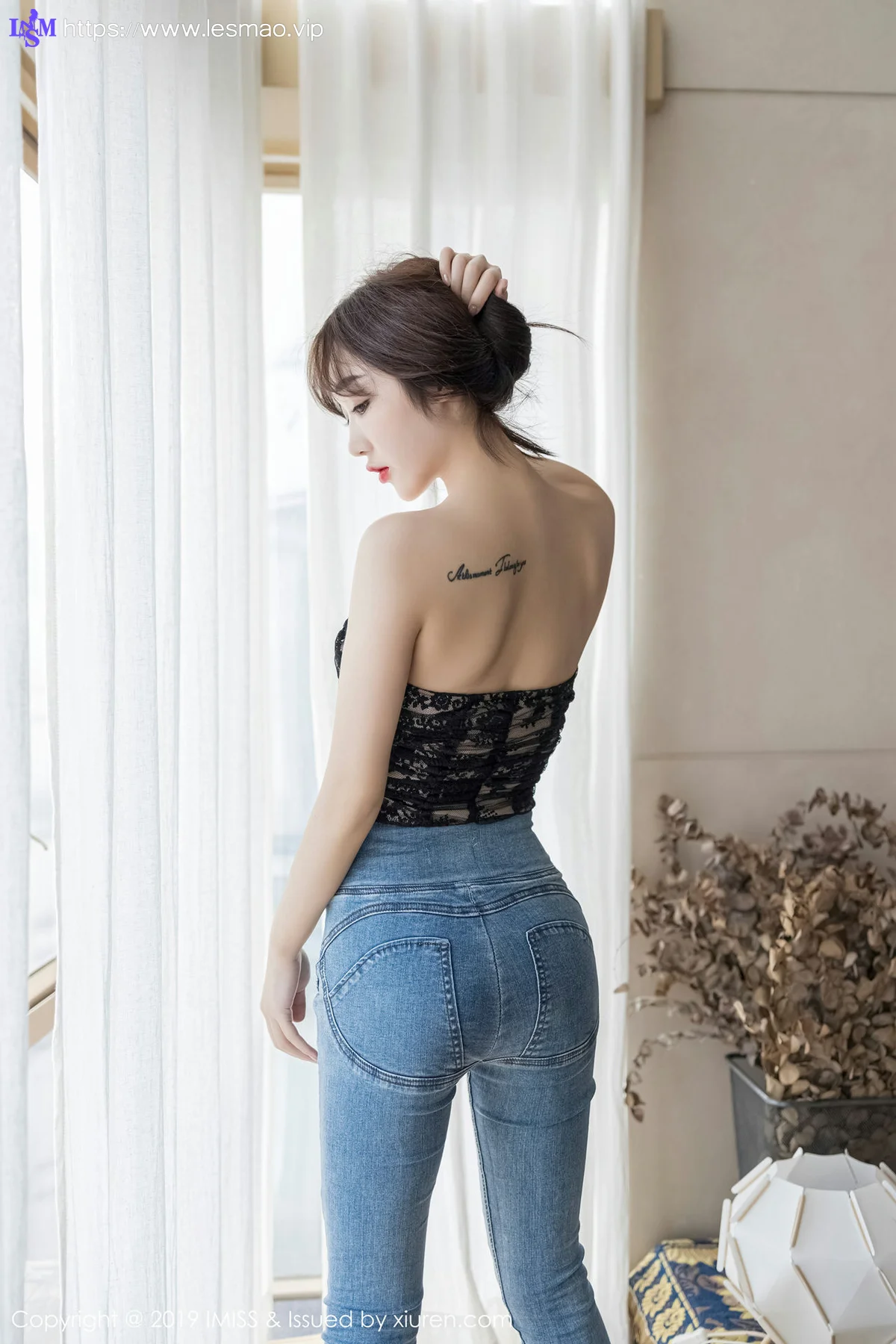 IMiss 爱蜜社 Vol.417 可甜可性感的软妹子 小九月 性感写真 - 2