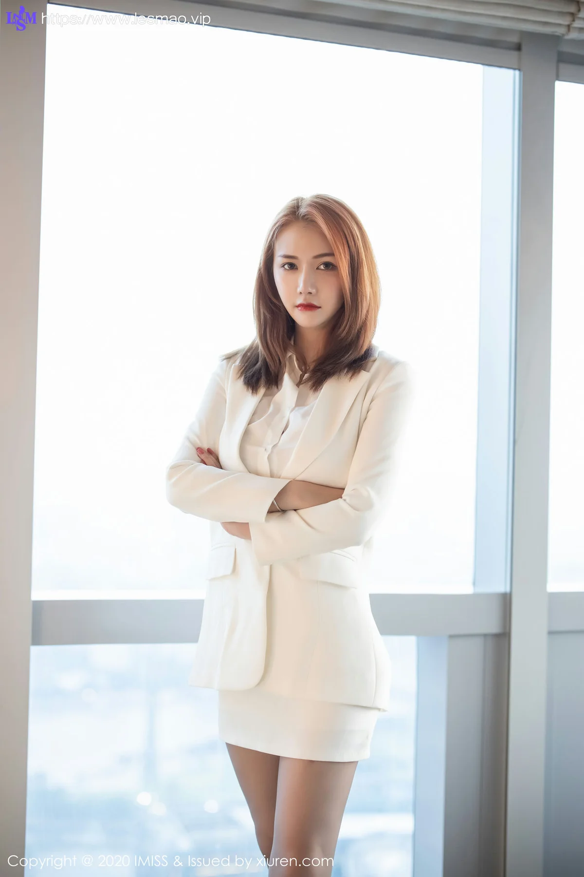 IMiss 爱蜜社 Vol.430 靓丽肌肤雪白细腻 Evon陈赞之 丝袜美腿... - 5