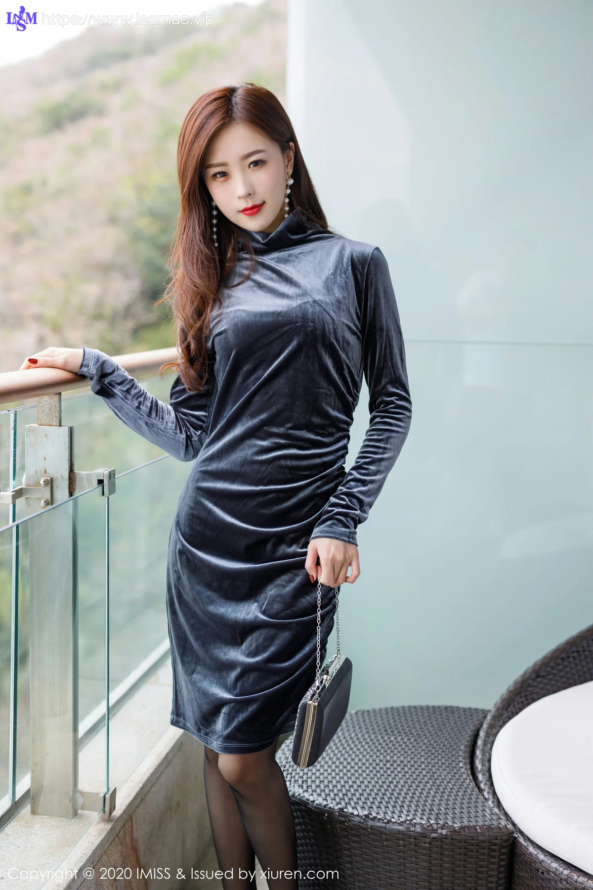 IMiss 爱蜜社 Vol.498 黑丝气质美女 杨紫嫣 - 1
