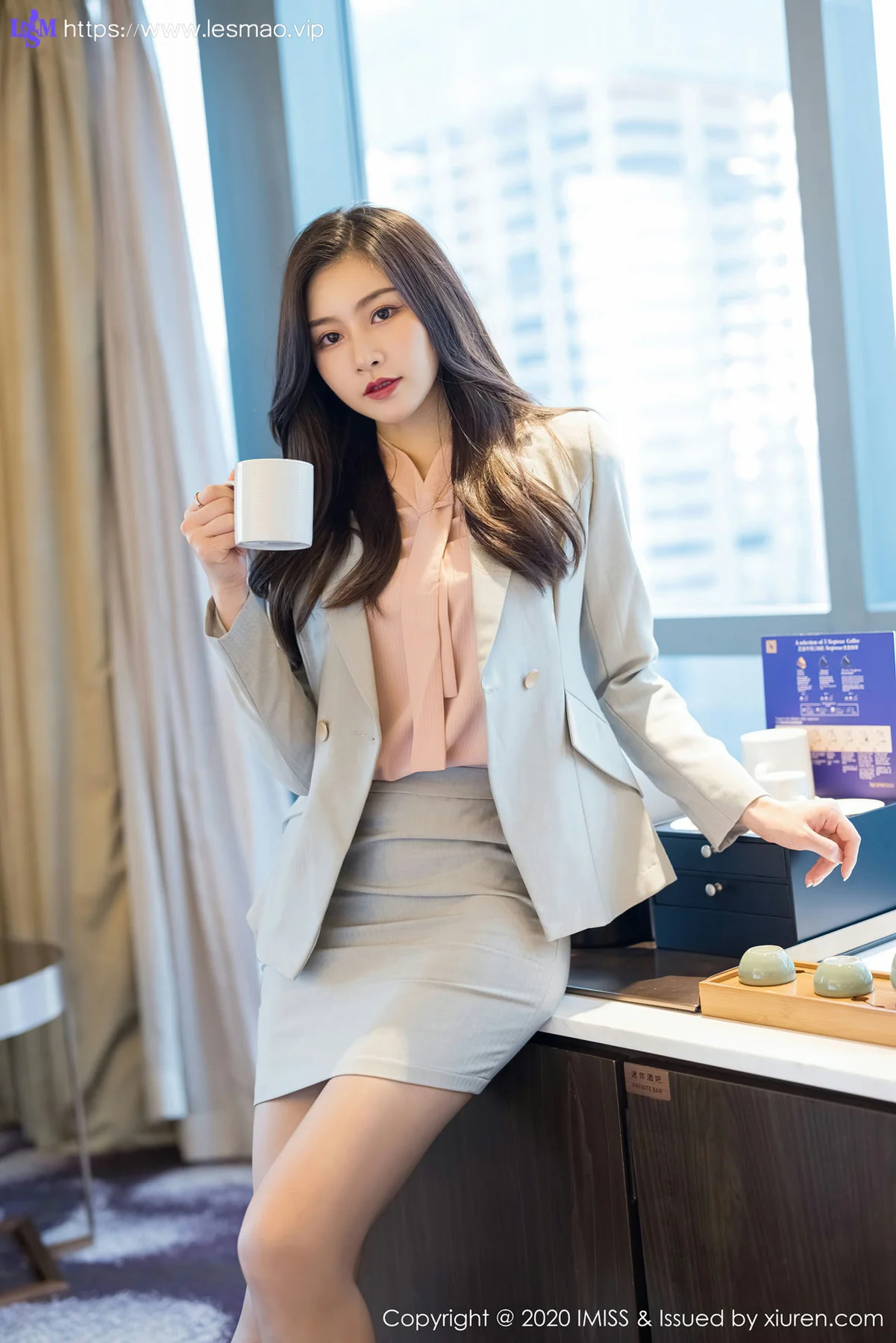 IMiss 爱蜜社 Vol.538 性感ol制服写真 Vanessa - 5