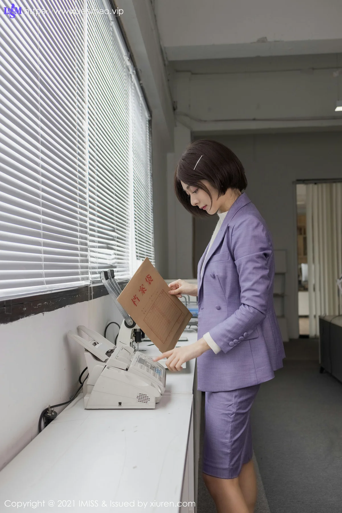 IMiss 爱蜜社 Vol.578 办公室实景 Angela00 制服ol写真 - 1