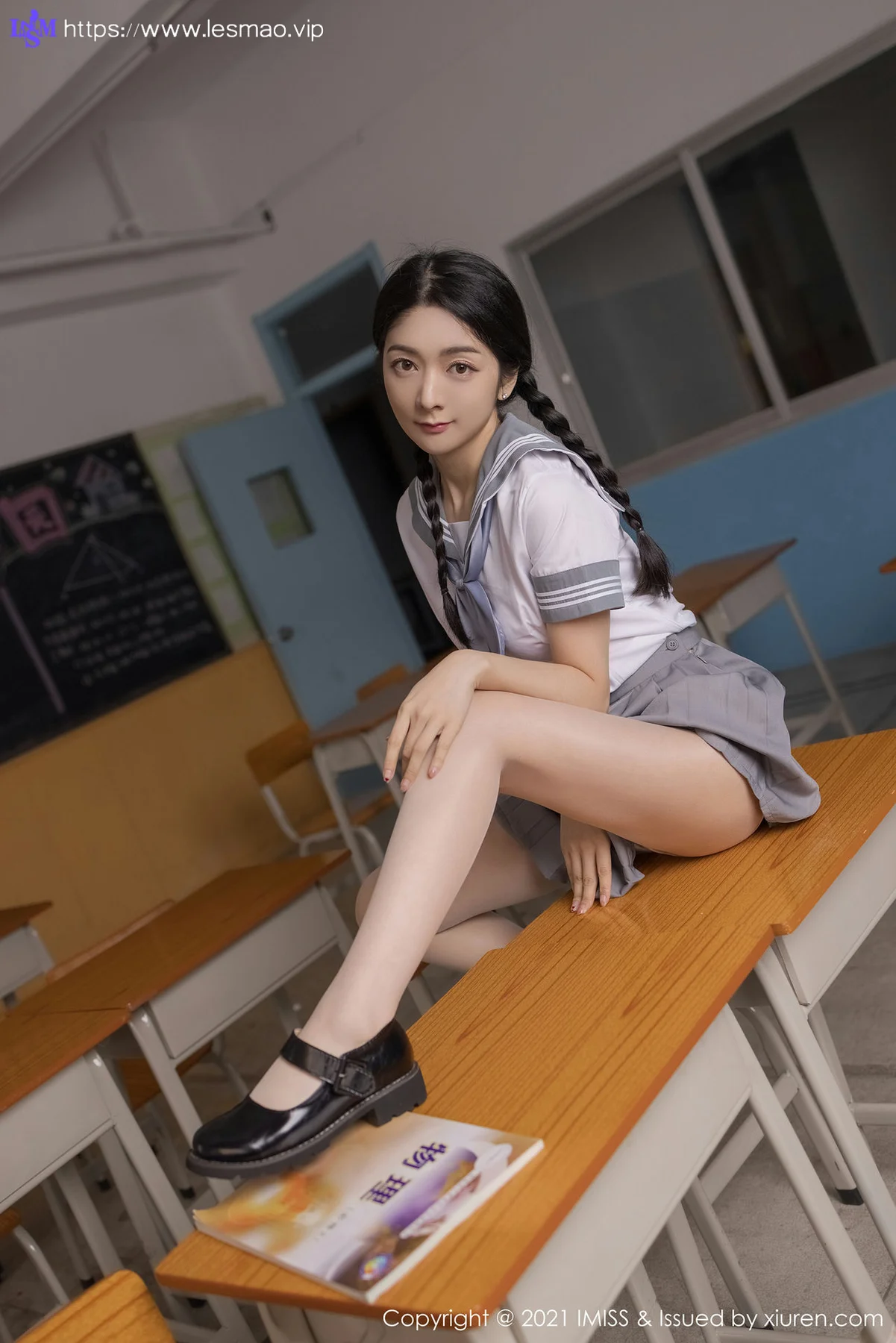 IMiss 爱蜜社 Vol.583 真实教室场景 Angela00 校服制服写真 - 5