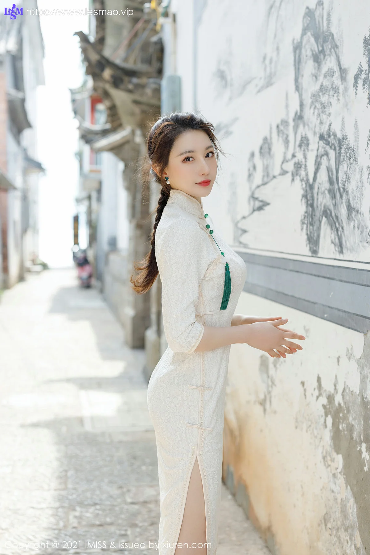 IMiss 爱蜜社 Vol.586 街拍系列 Lynn刘奕宁 性感写真 - 9