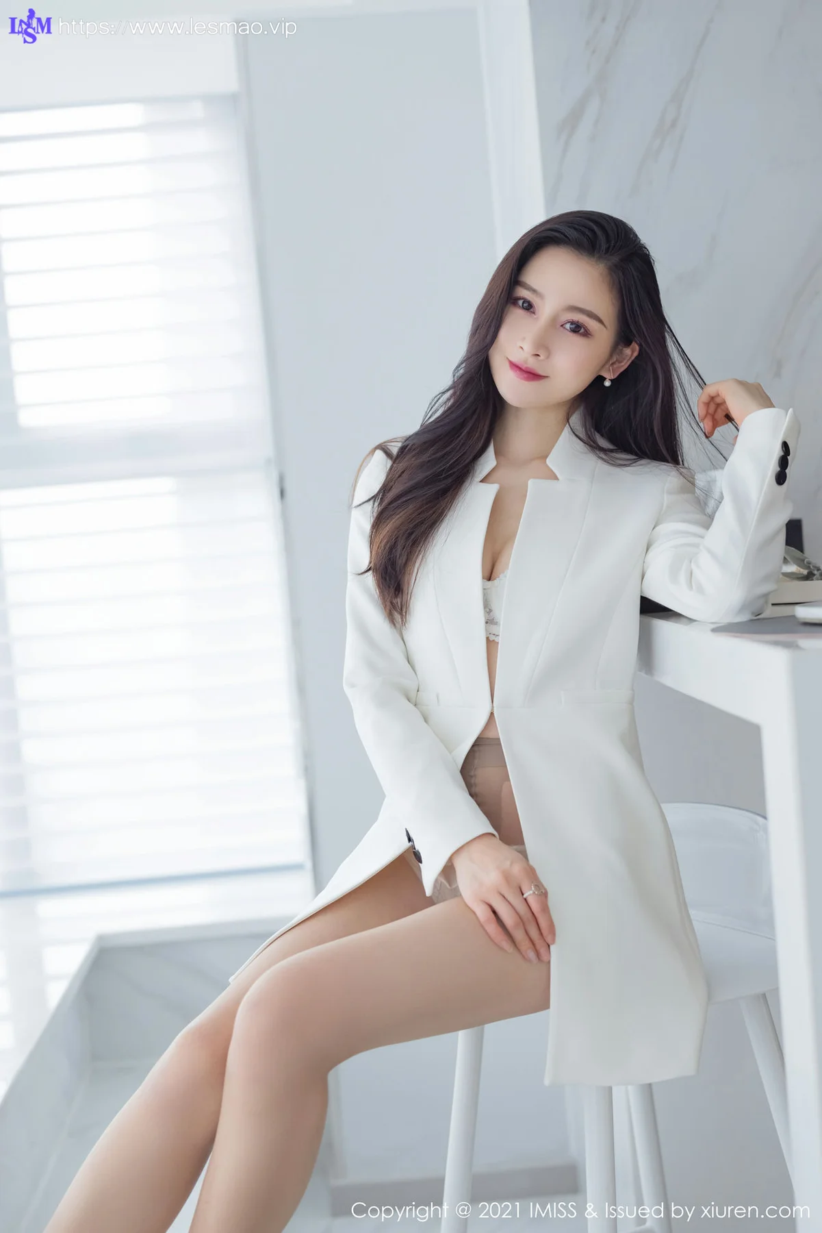 IMiss 爱蜜社 Vol.594 华丽服饰 Vanessa 性感写真 - 6