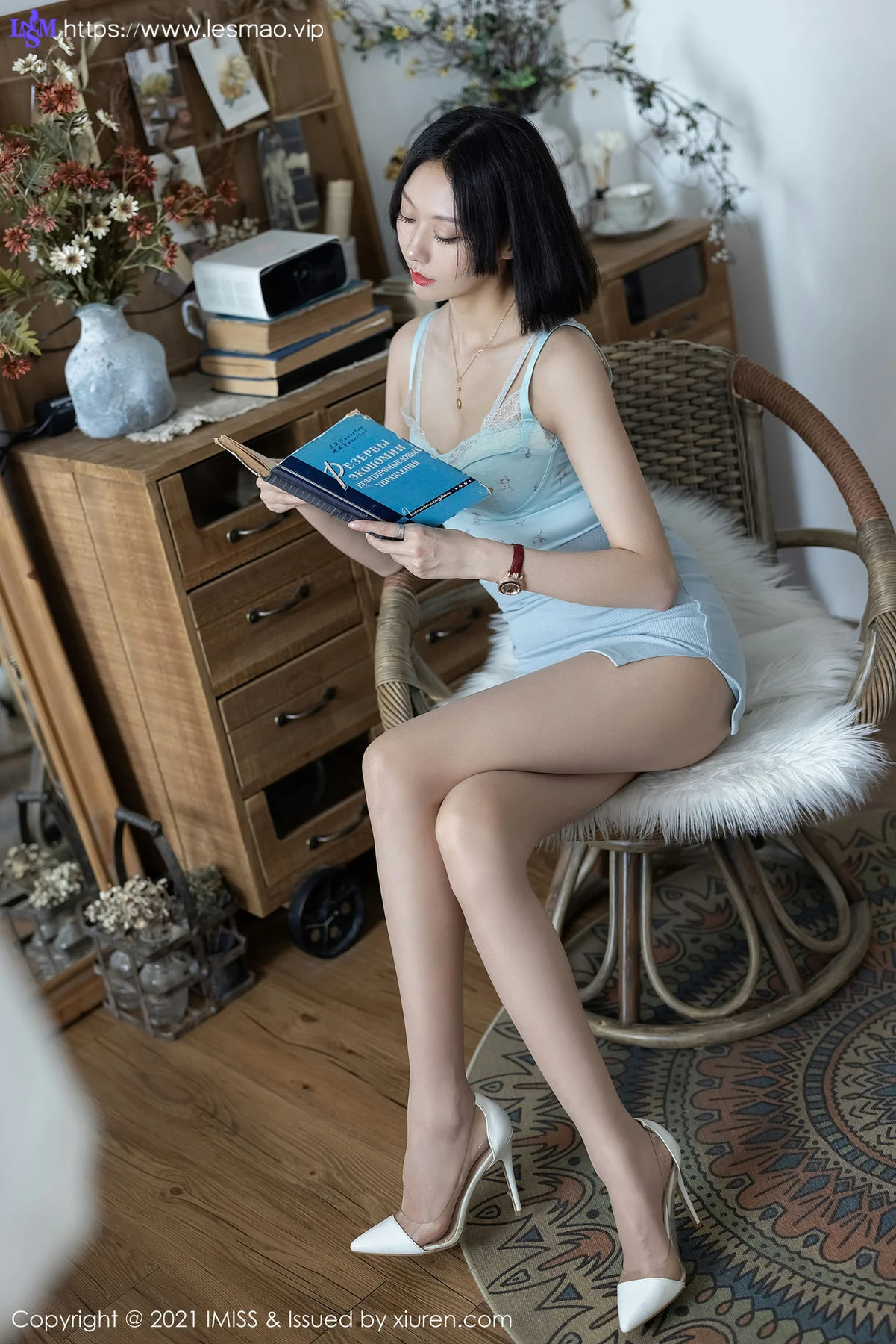 IMiss 爱蜜社 Vol.595 气质美女 艺轩 最新性感 - 9