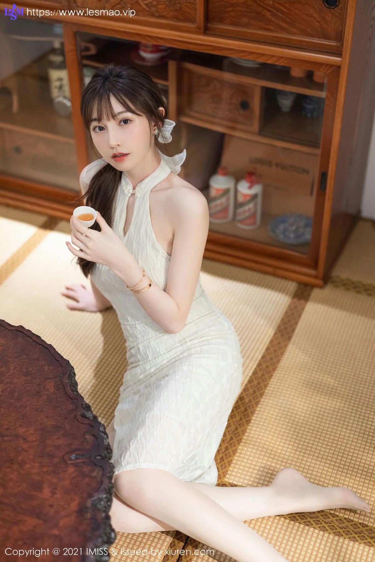 IMiss 爱蜜社 Vol.636   Lynn刘奕宁 茶艺与街拍气质女神写真 - 10
