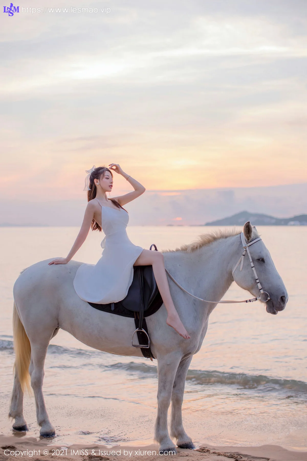 IMiss 爱蜜社 Vol.643 Lynn刘奕宁与Rossi  夕阳骑马合集写真3 - 7