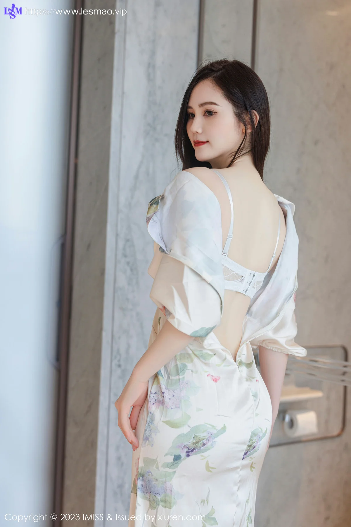 IMiss 爱蜜社 Vol.745 SISY思 诱人原色丝袜性感写真 - 3