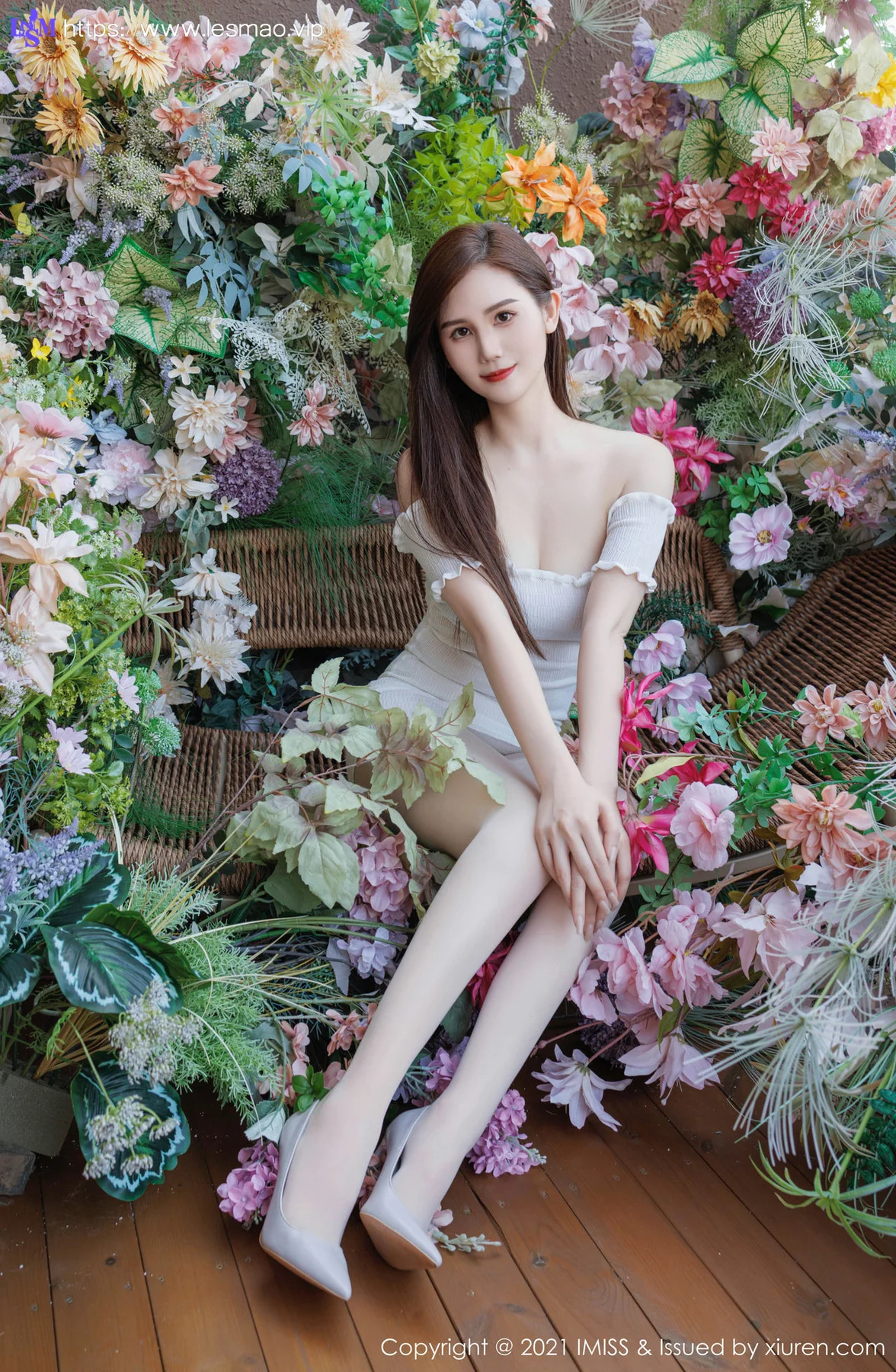 IMiss 爱蜜社 Vol.761 SISY思 紫色蕾丝内衣性感写真 - 1