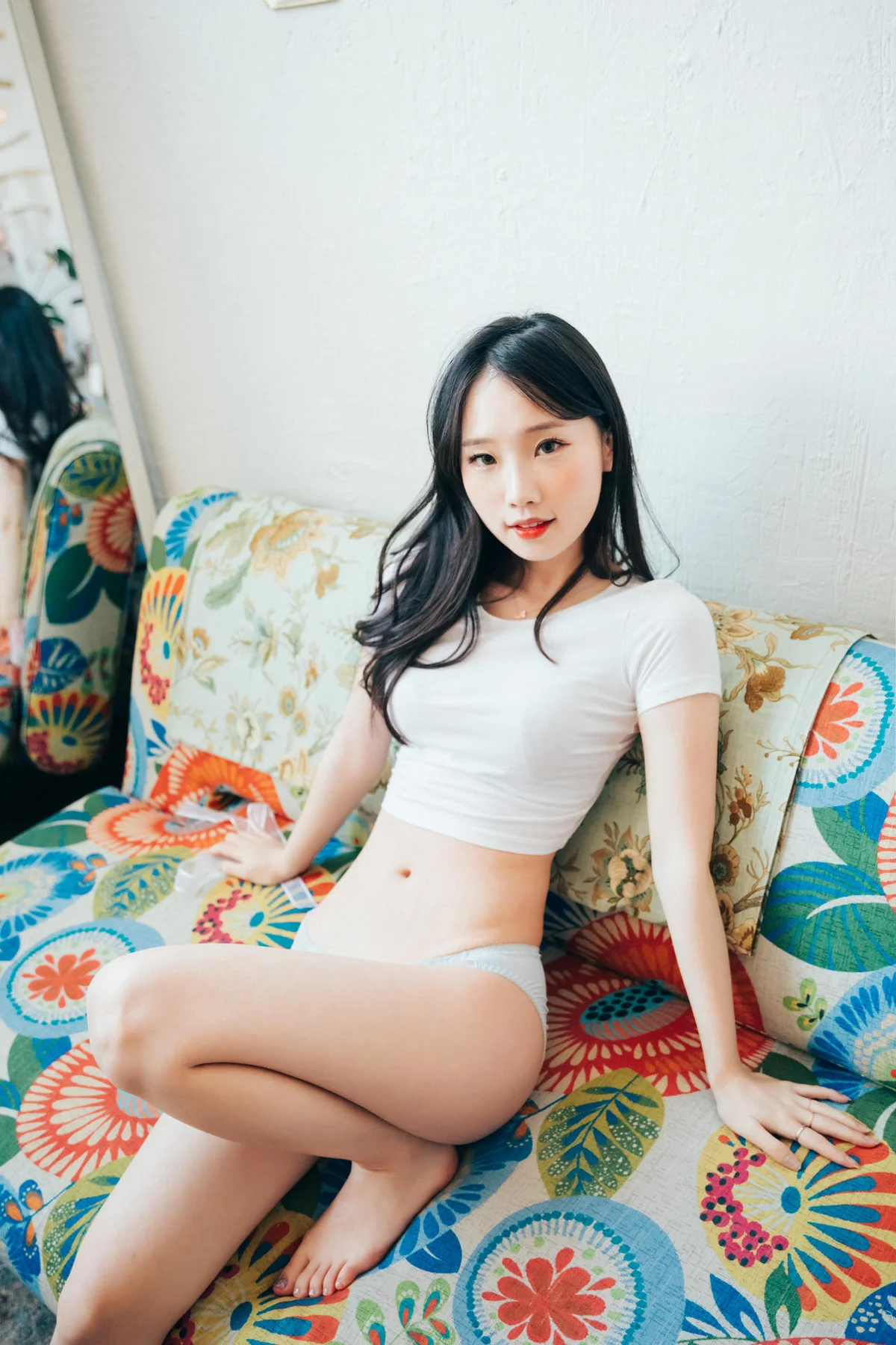 Loozy  No.001 Loozy Behind紧身上衣写真 - 2
