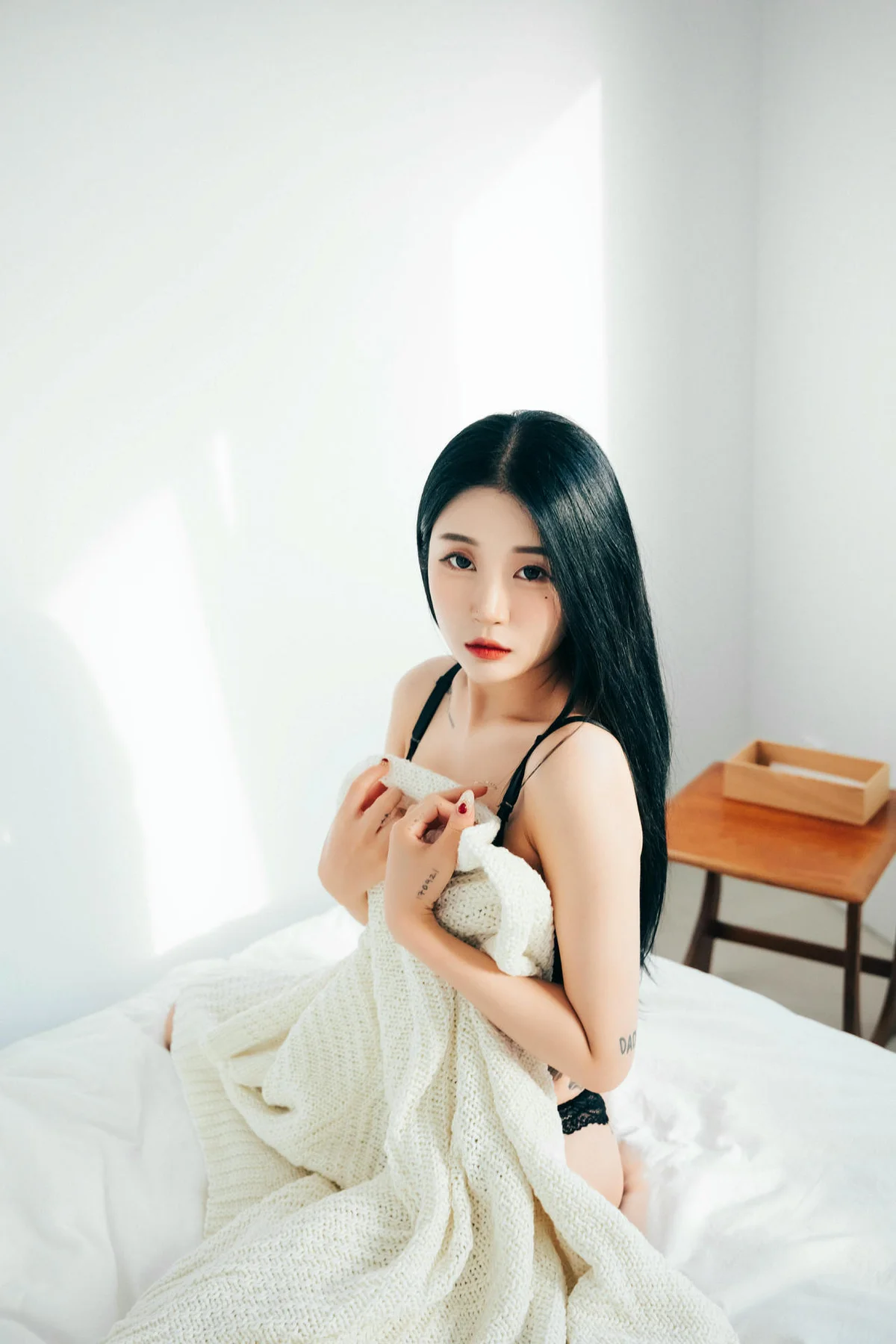 Loozy No.021 Bomi黑色内衣香肩私房 - 3