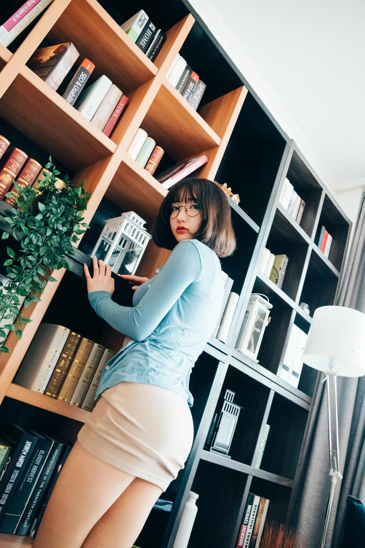 Loozy No.033 Ye-Eun玉背短发眼镜美女 - 3