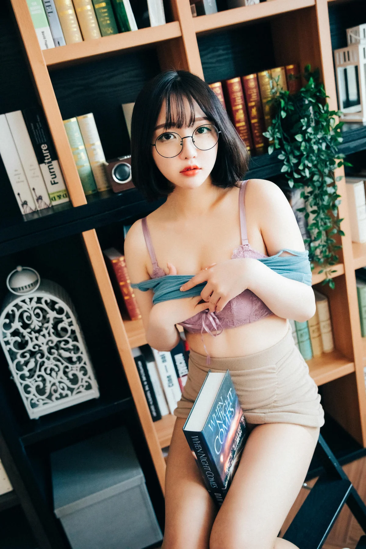 Loozy No.033 Ye-Eun玉背短发眼镜美女 - 7