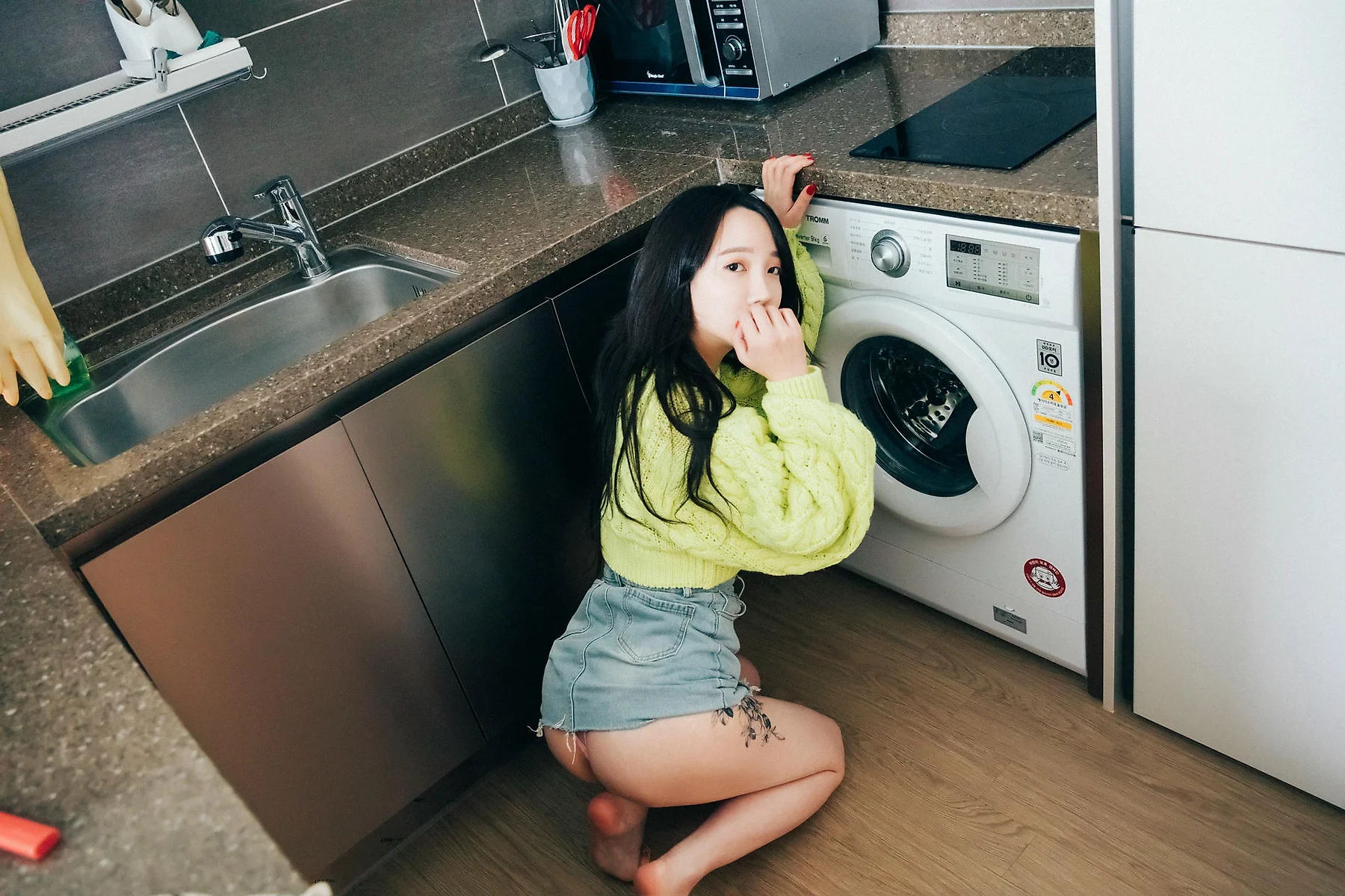 Loozy No.038 Son Ye-Eun玉背纹身辣女 - 9