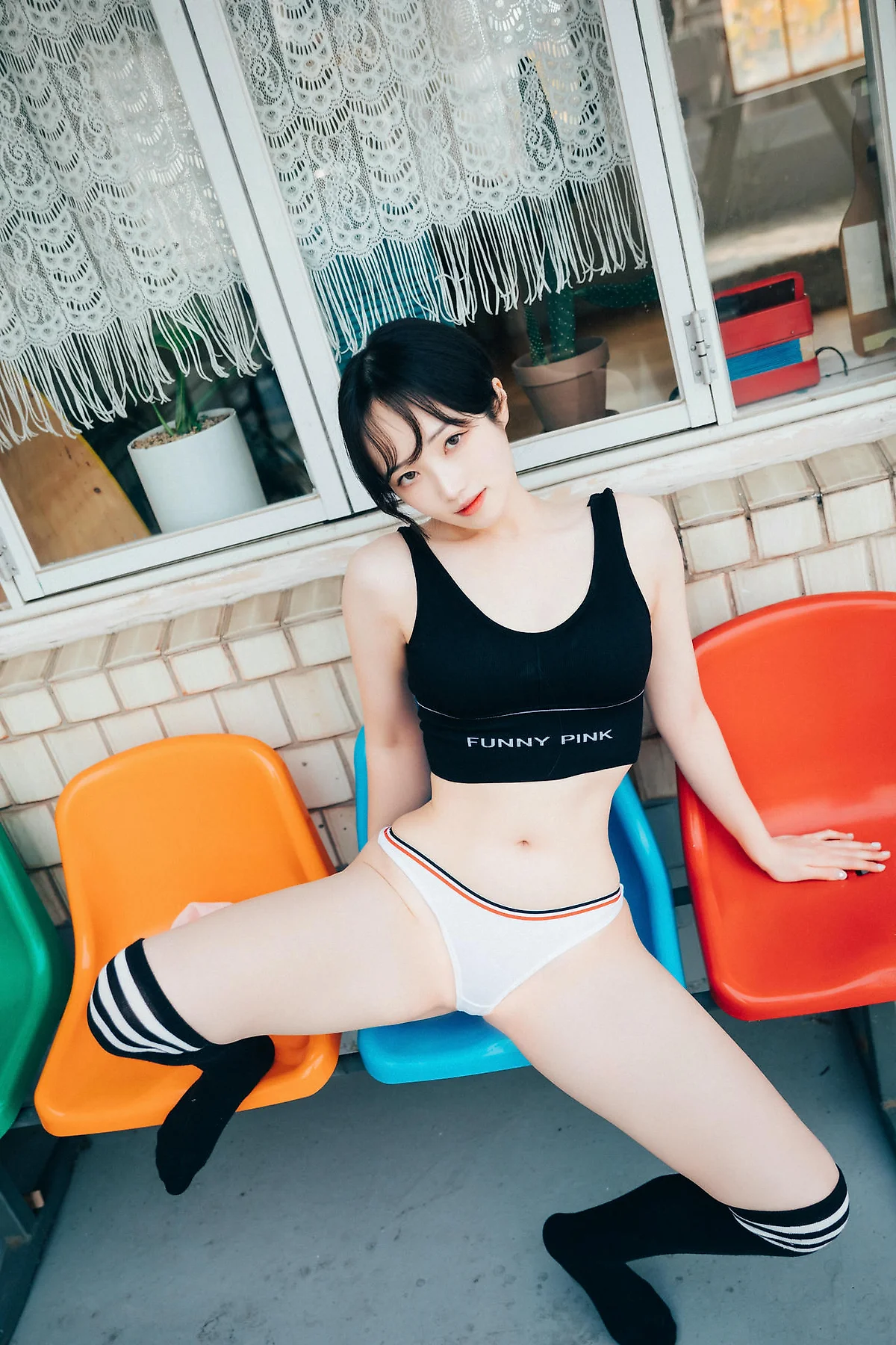 Loozy No.039 Bomi亮色连体衣写真 - 4