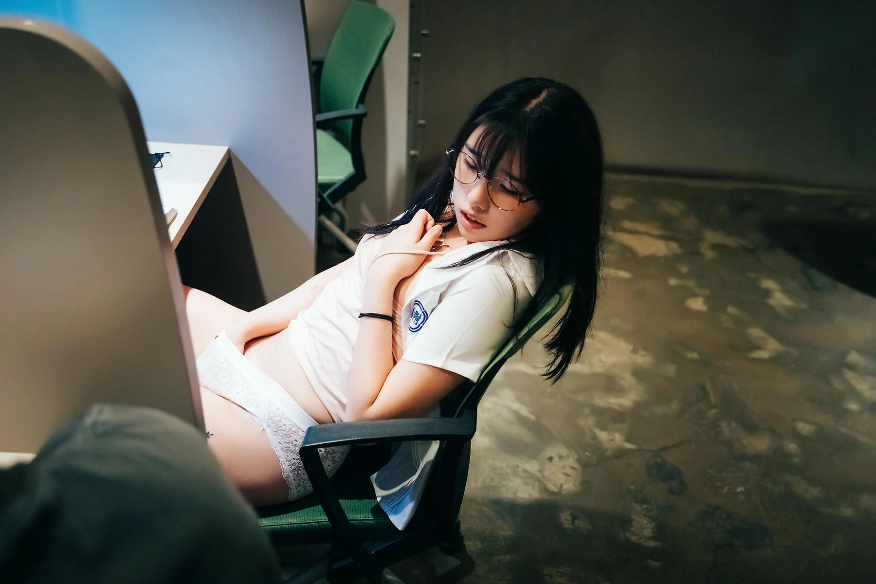 Loozy No.041 Sonson办公室诱惑写真 - 3