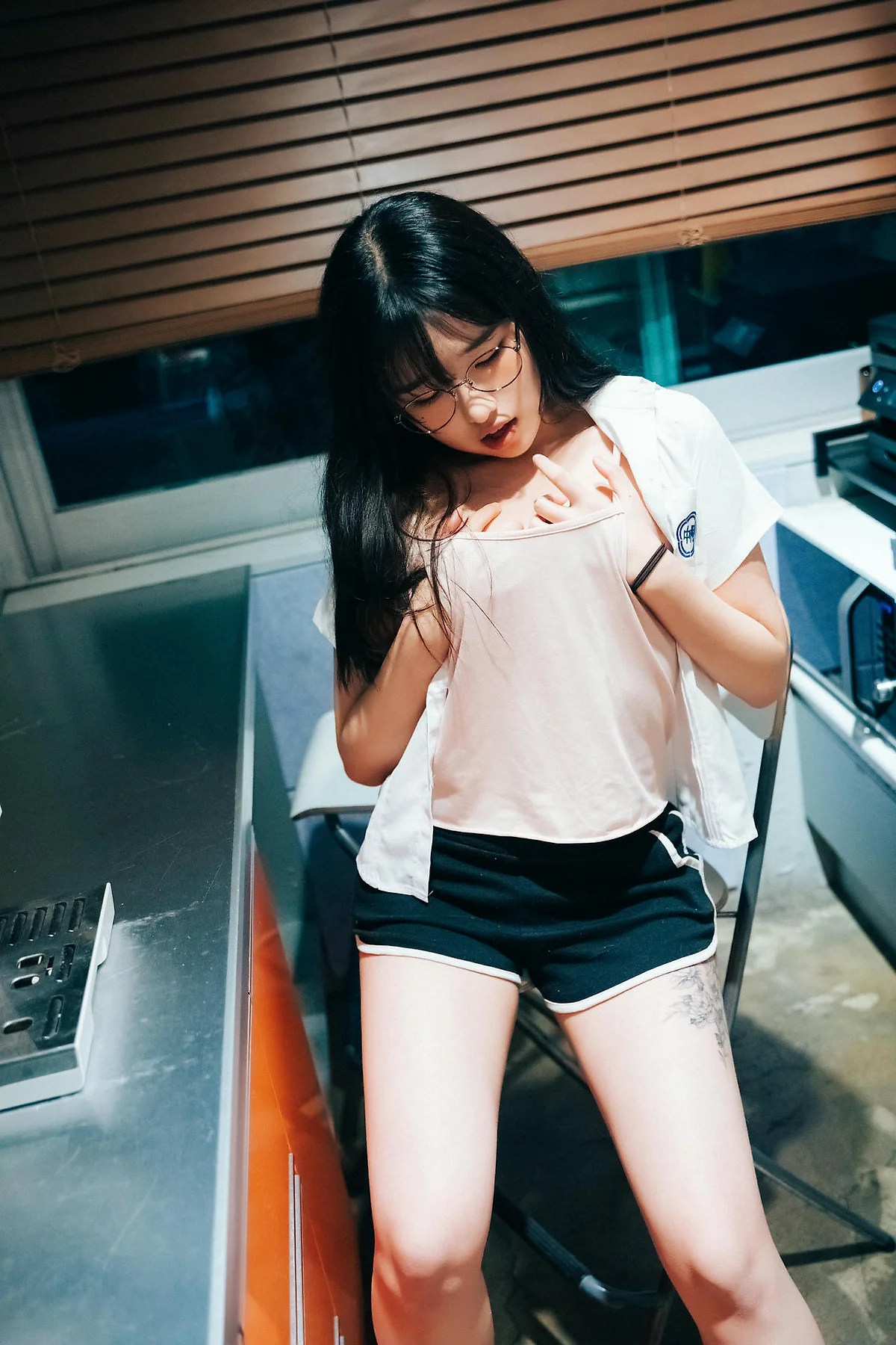 Loozy No.041 Sonson办公室诱惑写真 - 5