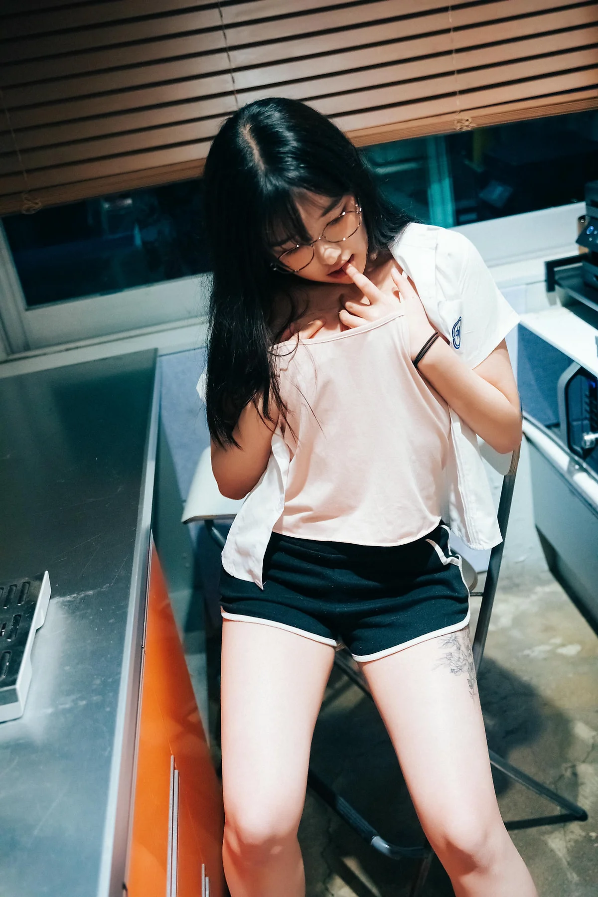 Loozy No.041 Sonson办公室诱惑写真 - 6
