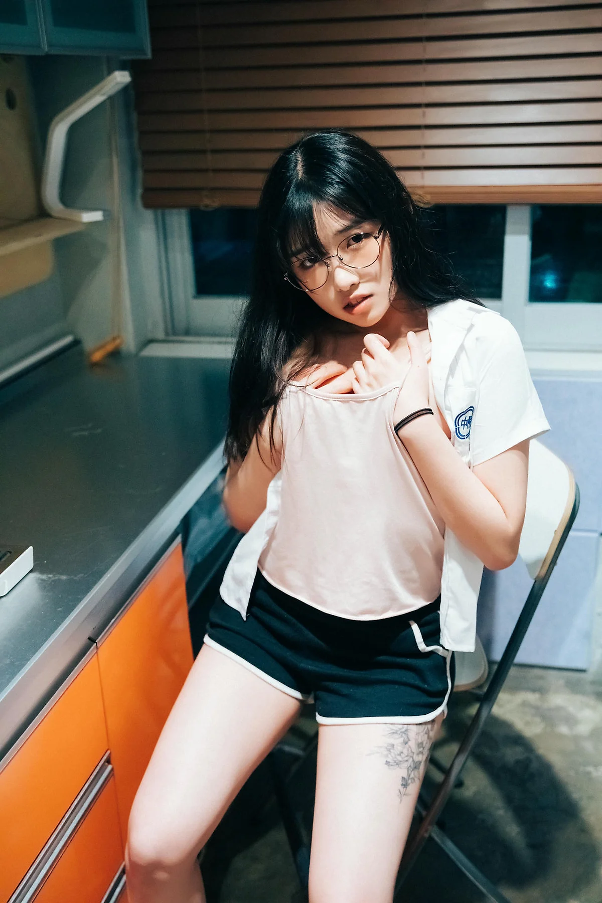 Loozy No.041 Sonson办公室诱惑写真 - 7
