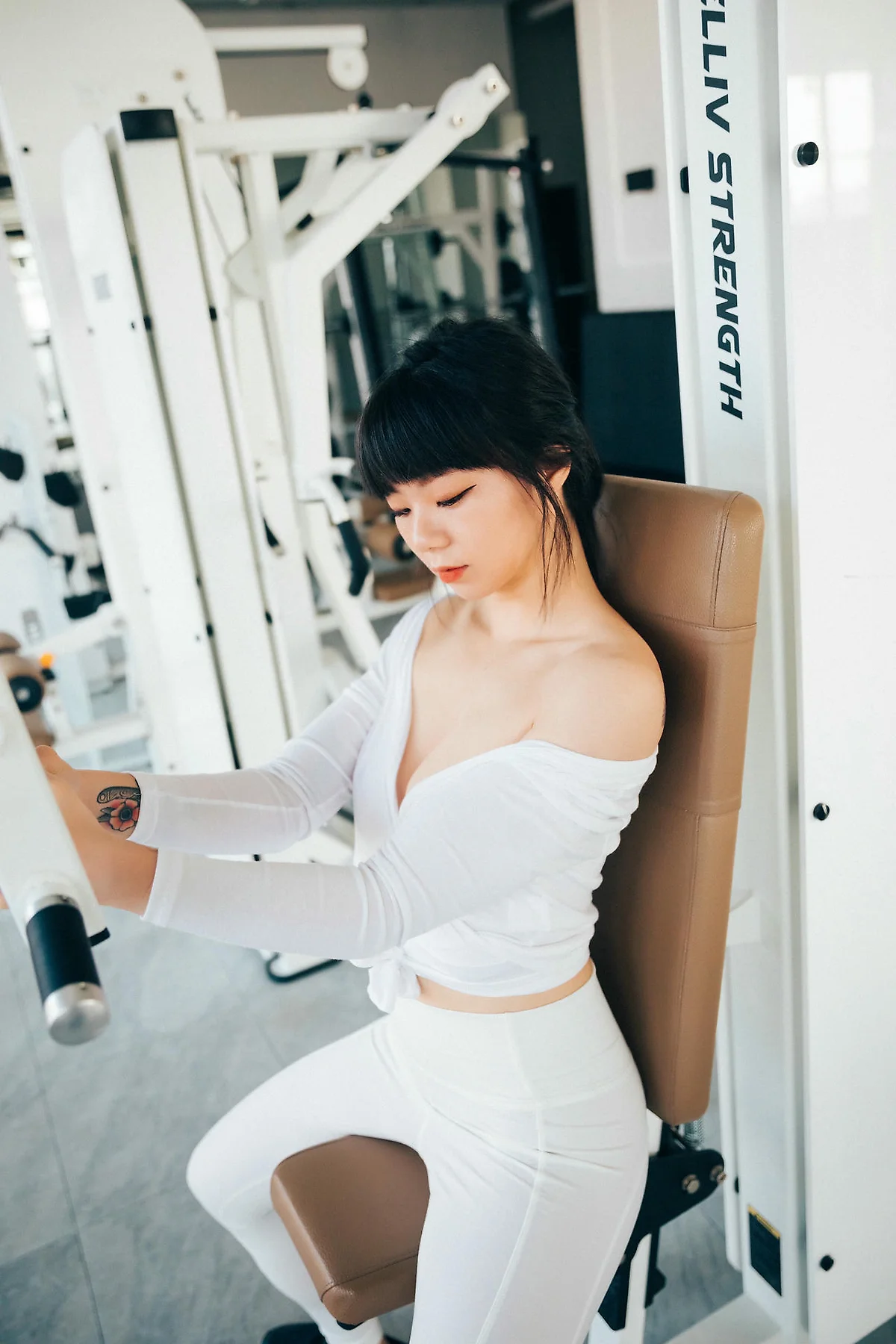 Loozy No.046 Kissme健身房写真 - 4