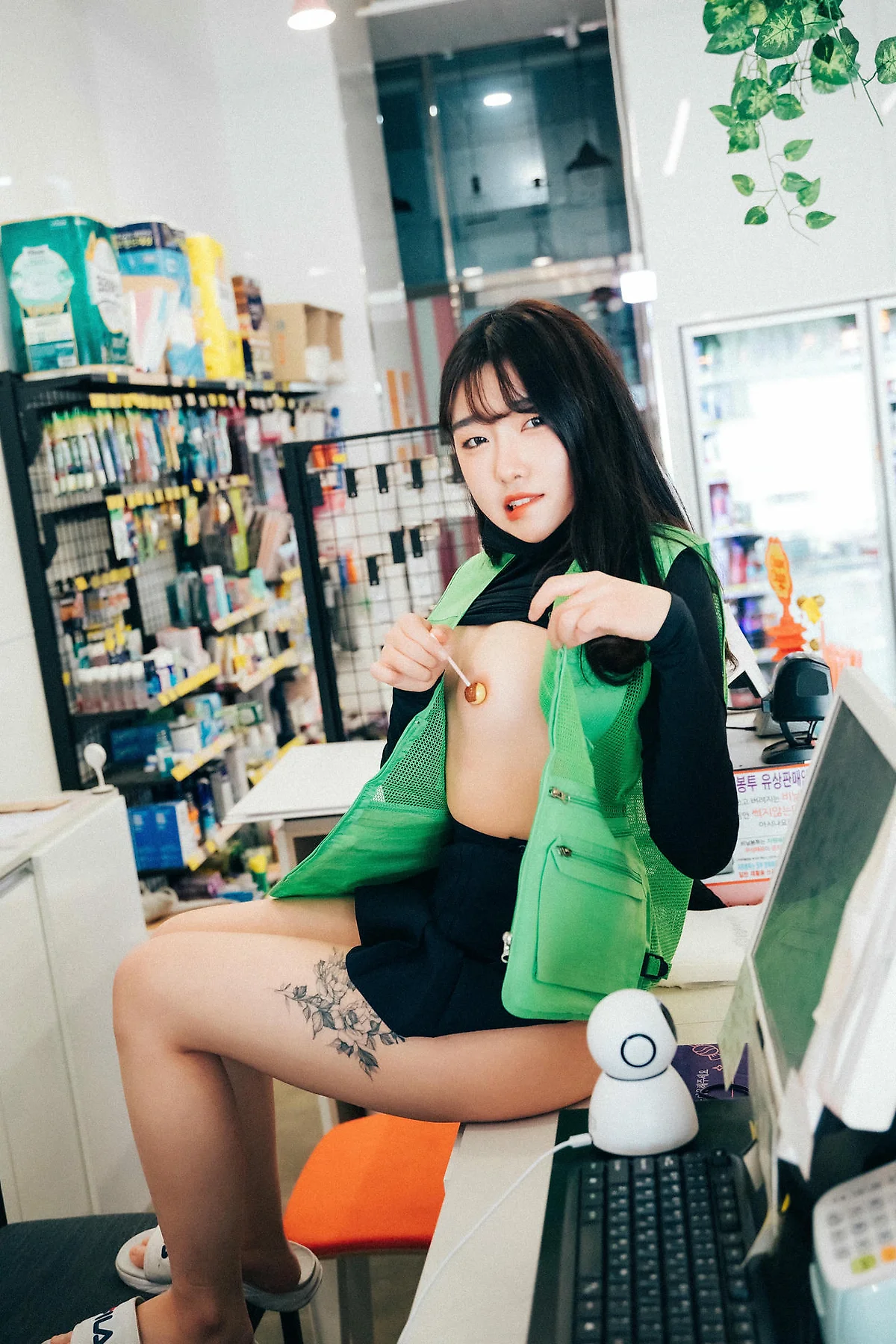 Loozy No.052 Sonson超市收银黑丝写真 - 10