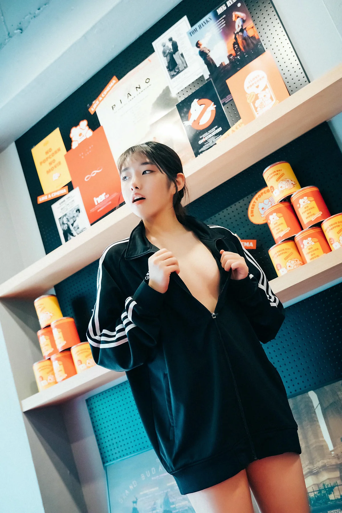 Loozy No.054 Sonson性感短裙影院主题 - 4
