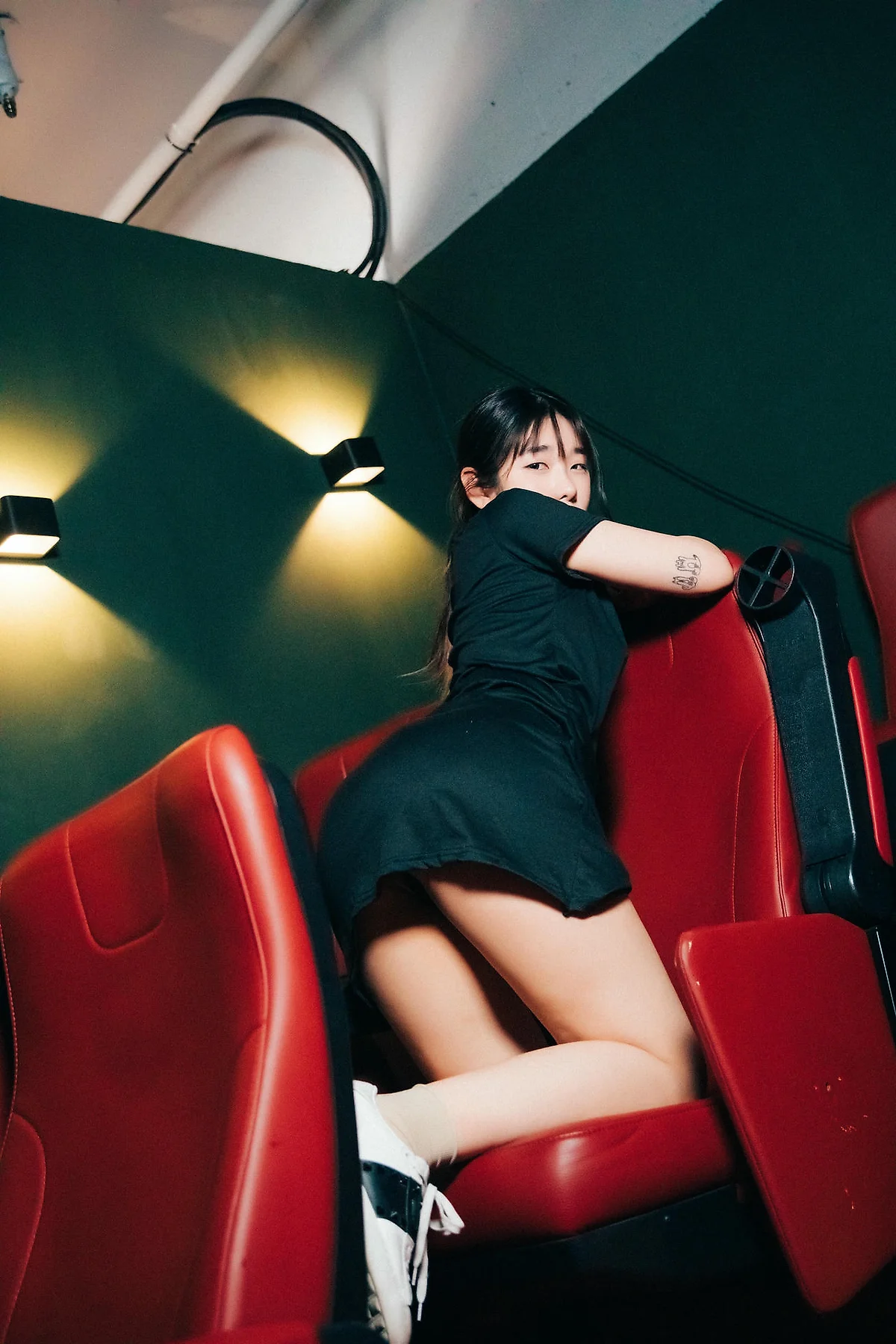 Loozy No.054 Sonson性感短裙影院主题 - 7