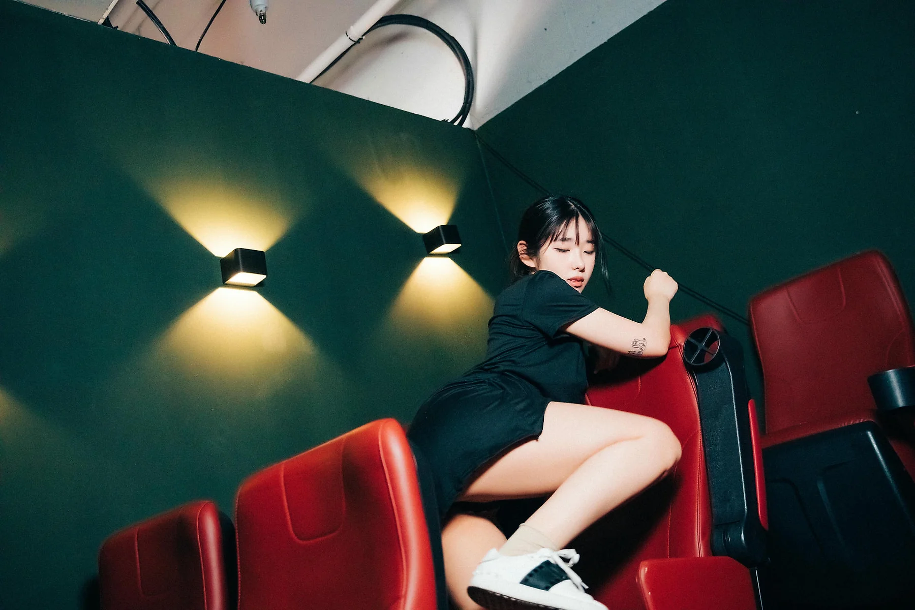Loozy No.054 Sonson性感短裙影院主题 - 8