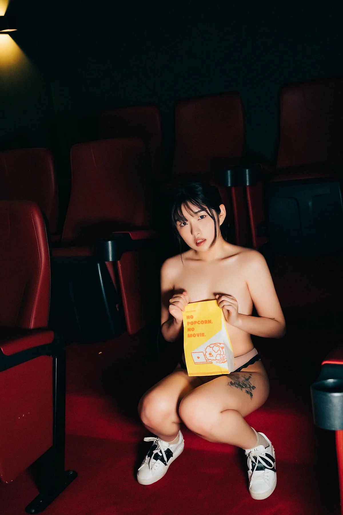 Loozy No.054 Sonson性感短裙影院主题 - 2