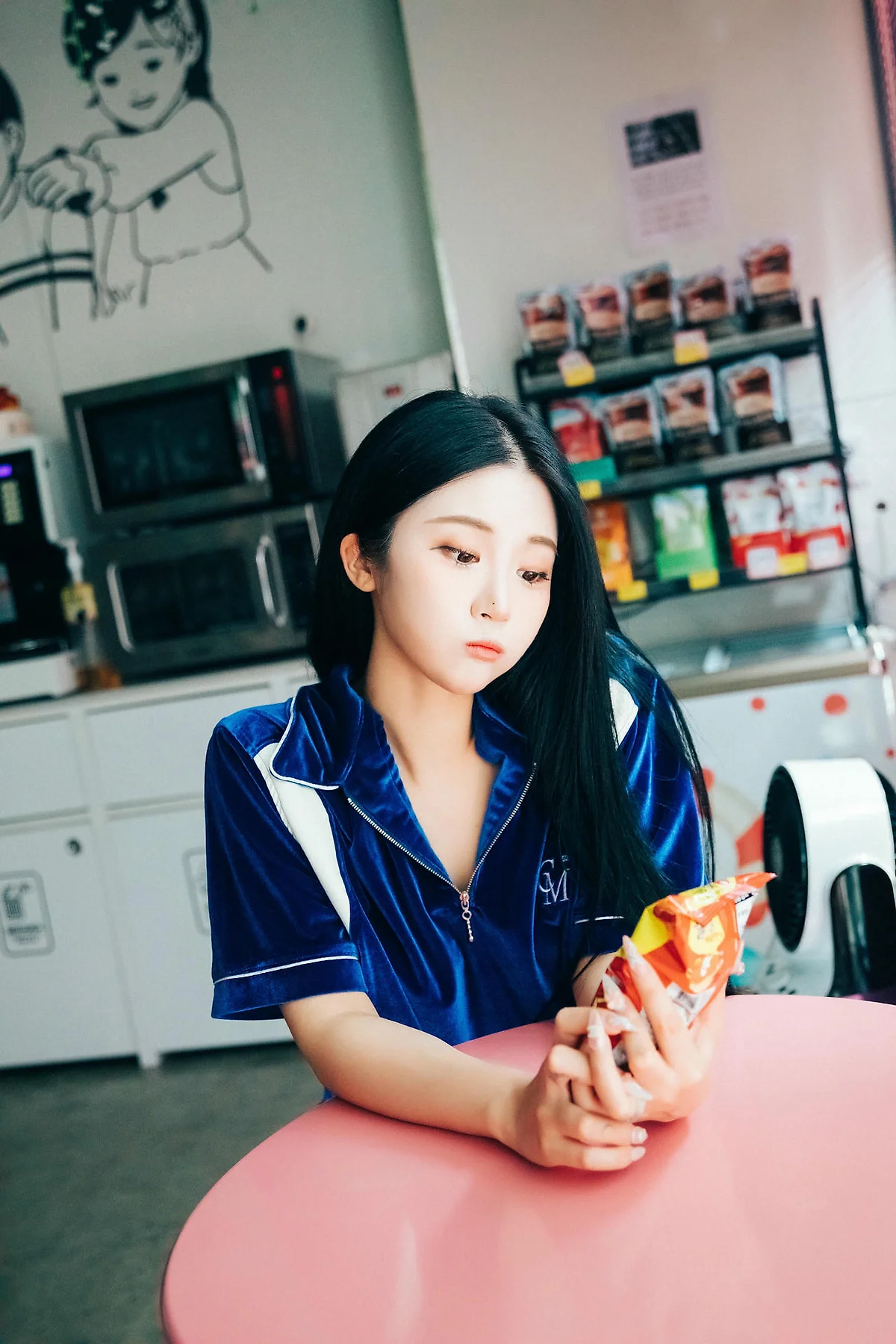 Loozy No.061 Bomi超市长发美女 - 1