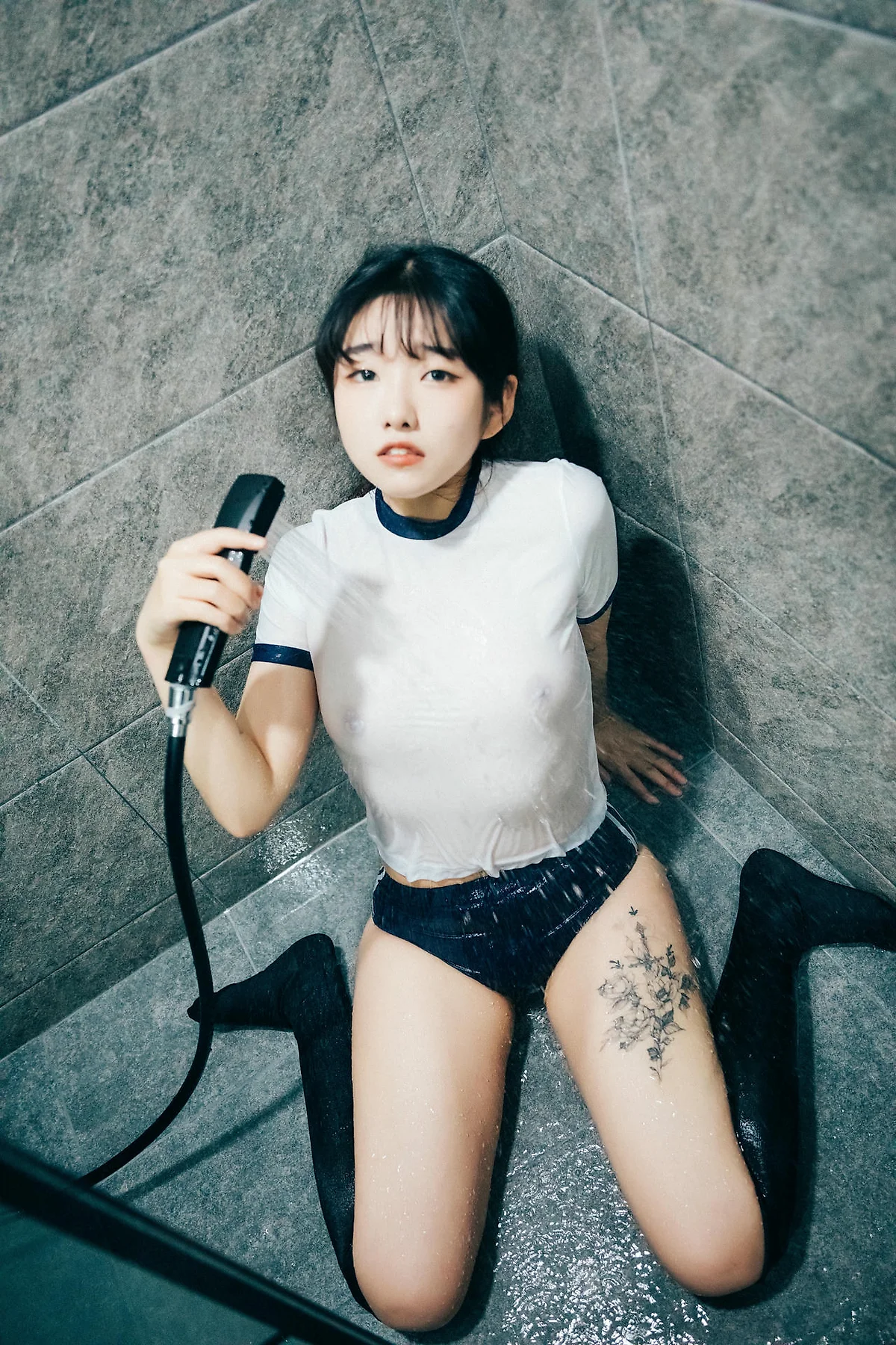 Loozy No.066 SonSon少女湿身白丝 - 1